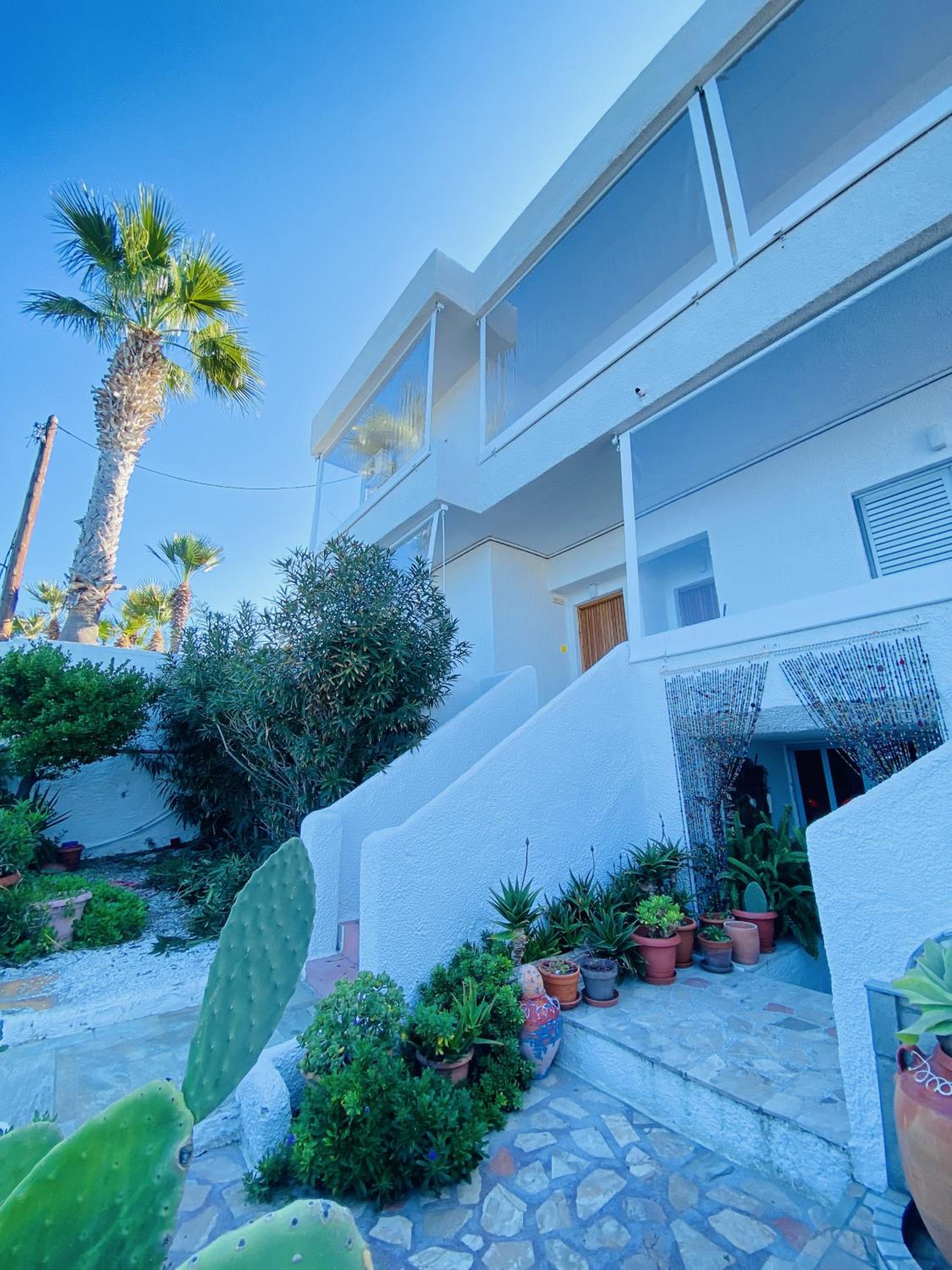 One-Bedroom Apartment - Beachfront - Photo 24