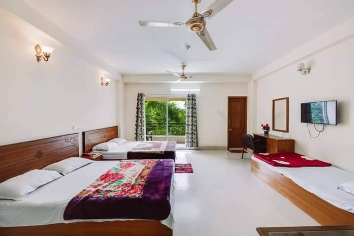 Deluxe Quadruple Room
