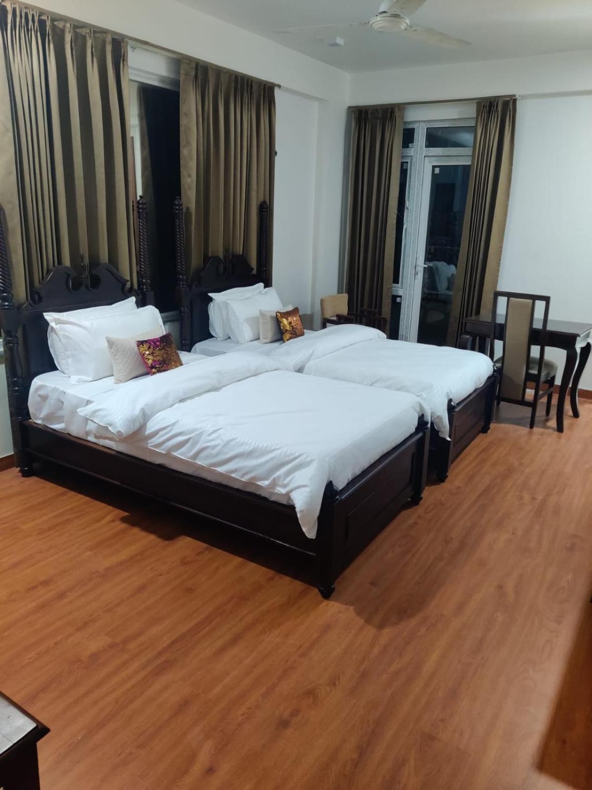 Twin Room - Photo 5