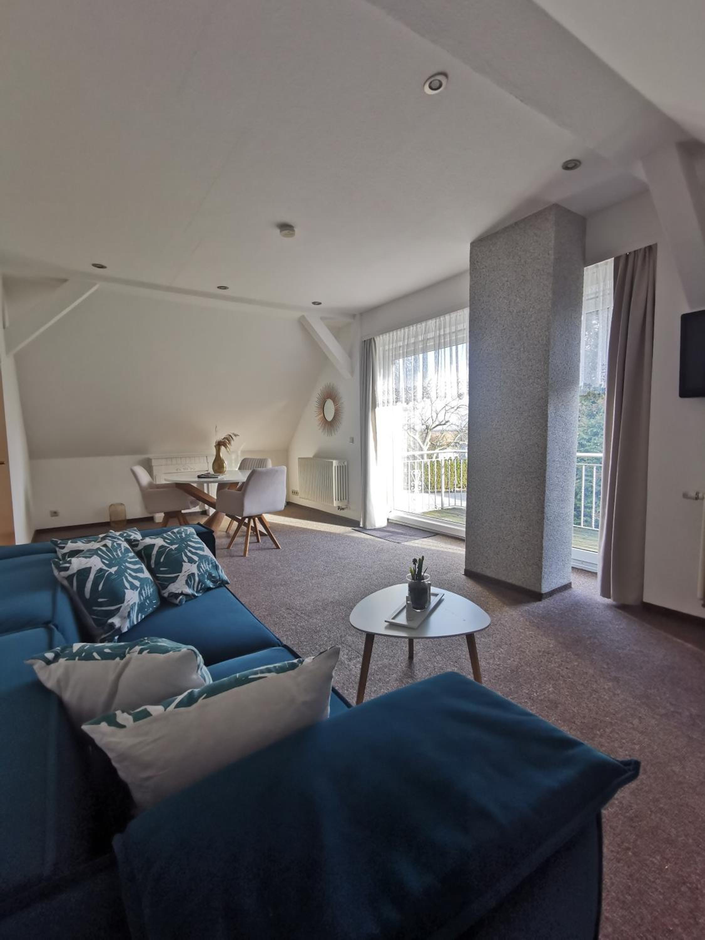 Apartment with Balcony photo 1