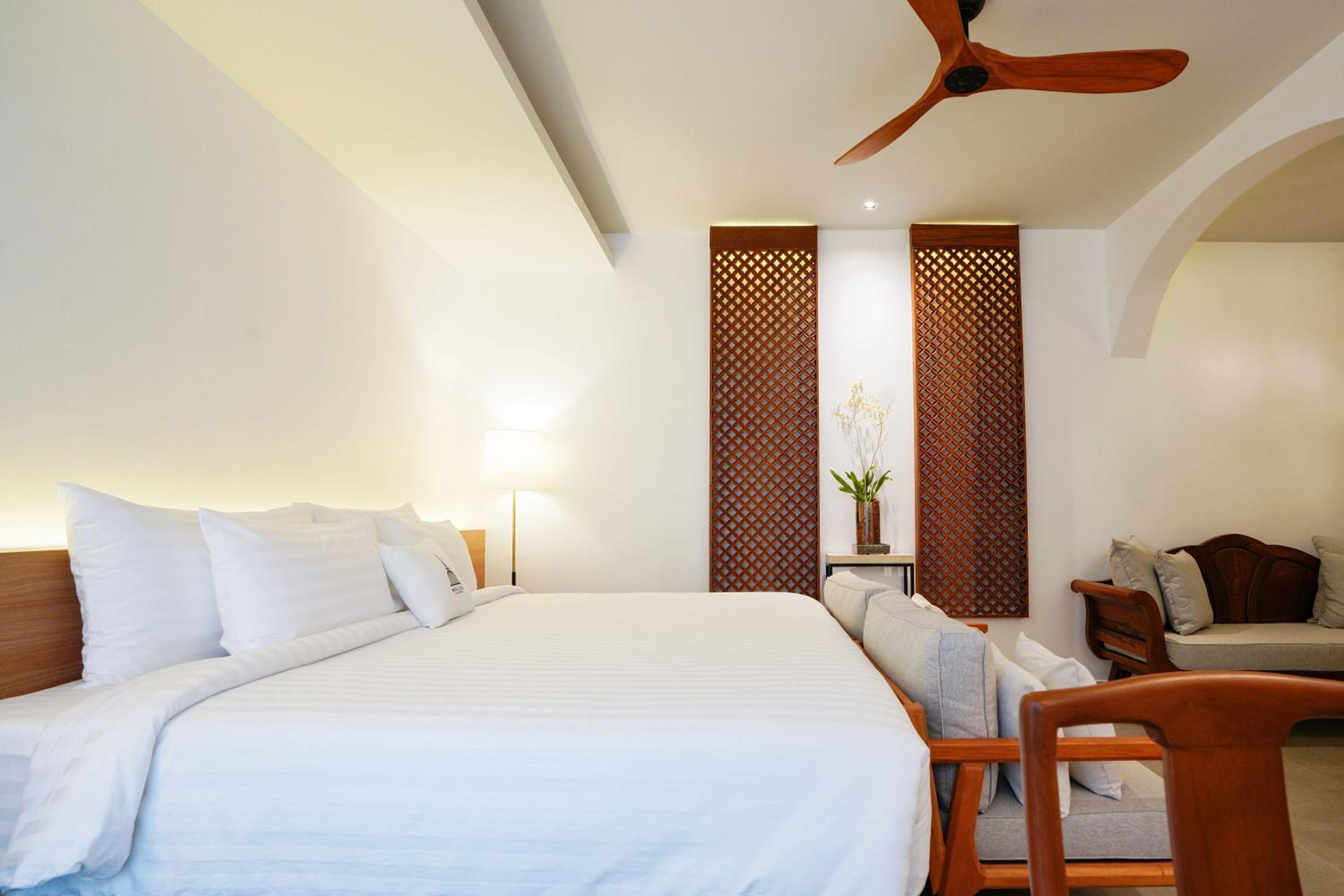 Deluxe Suite - Photo 1