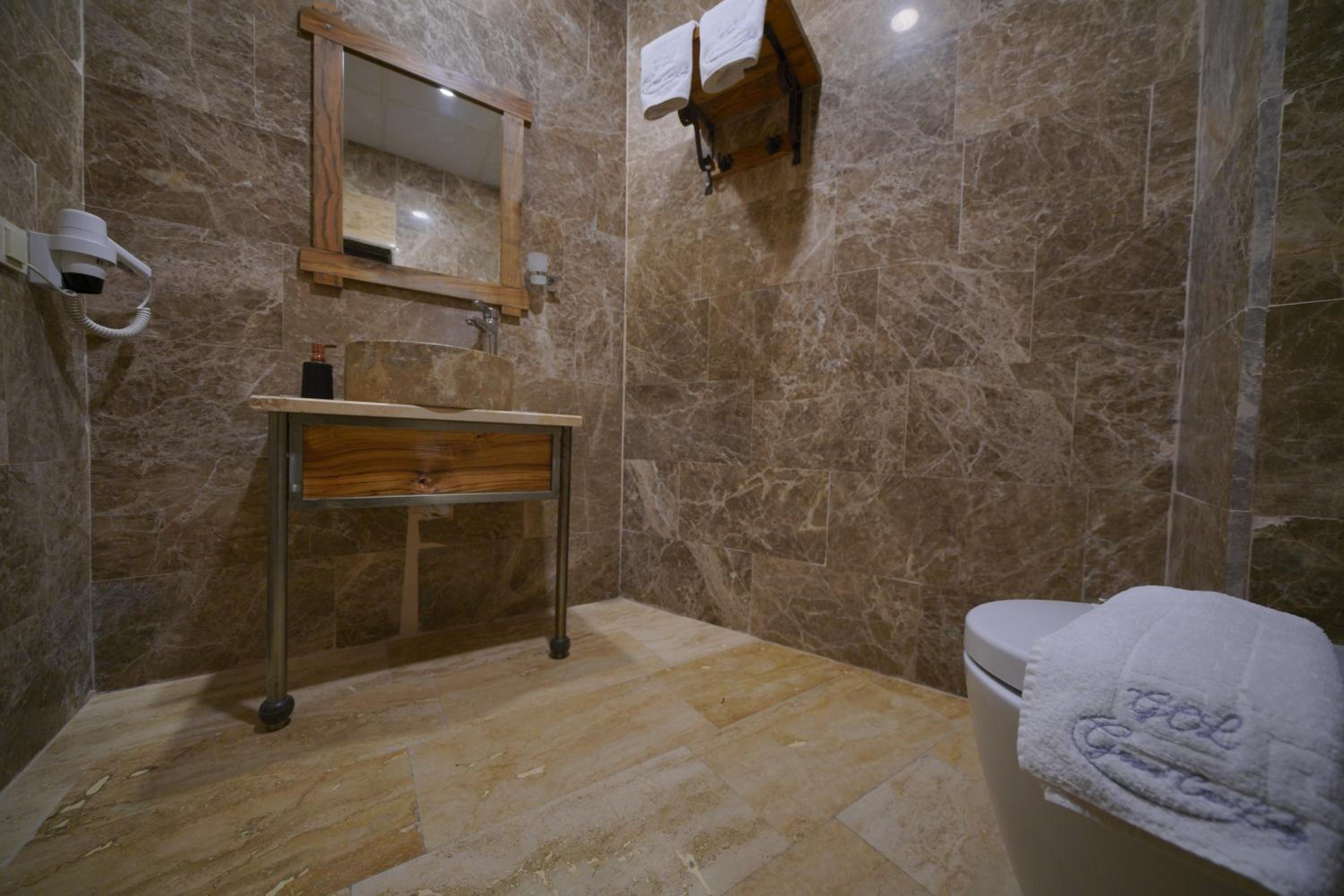 Deluxe Stone Room - Photo 13