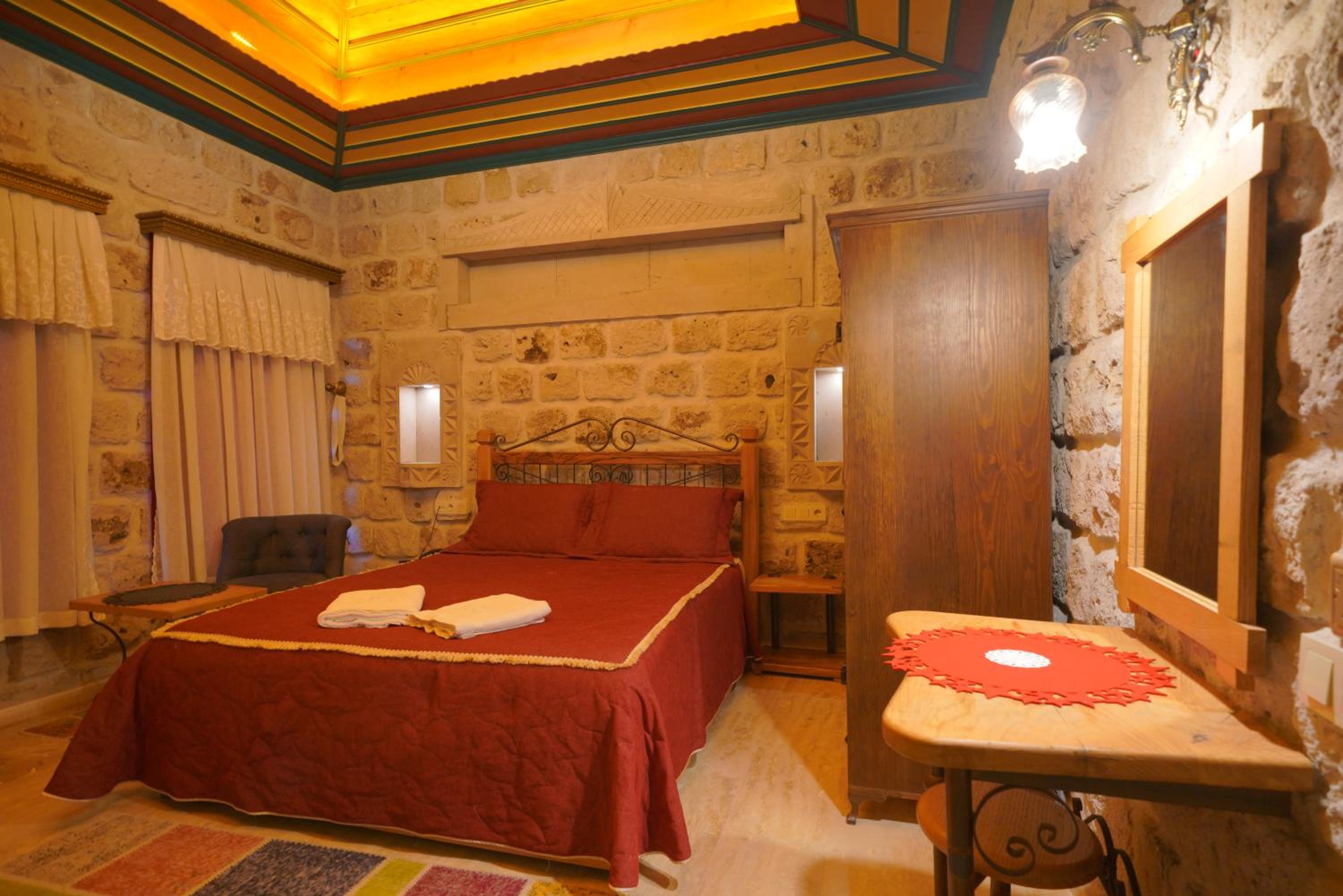 Superior Stone Room - Photo 4