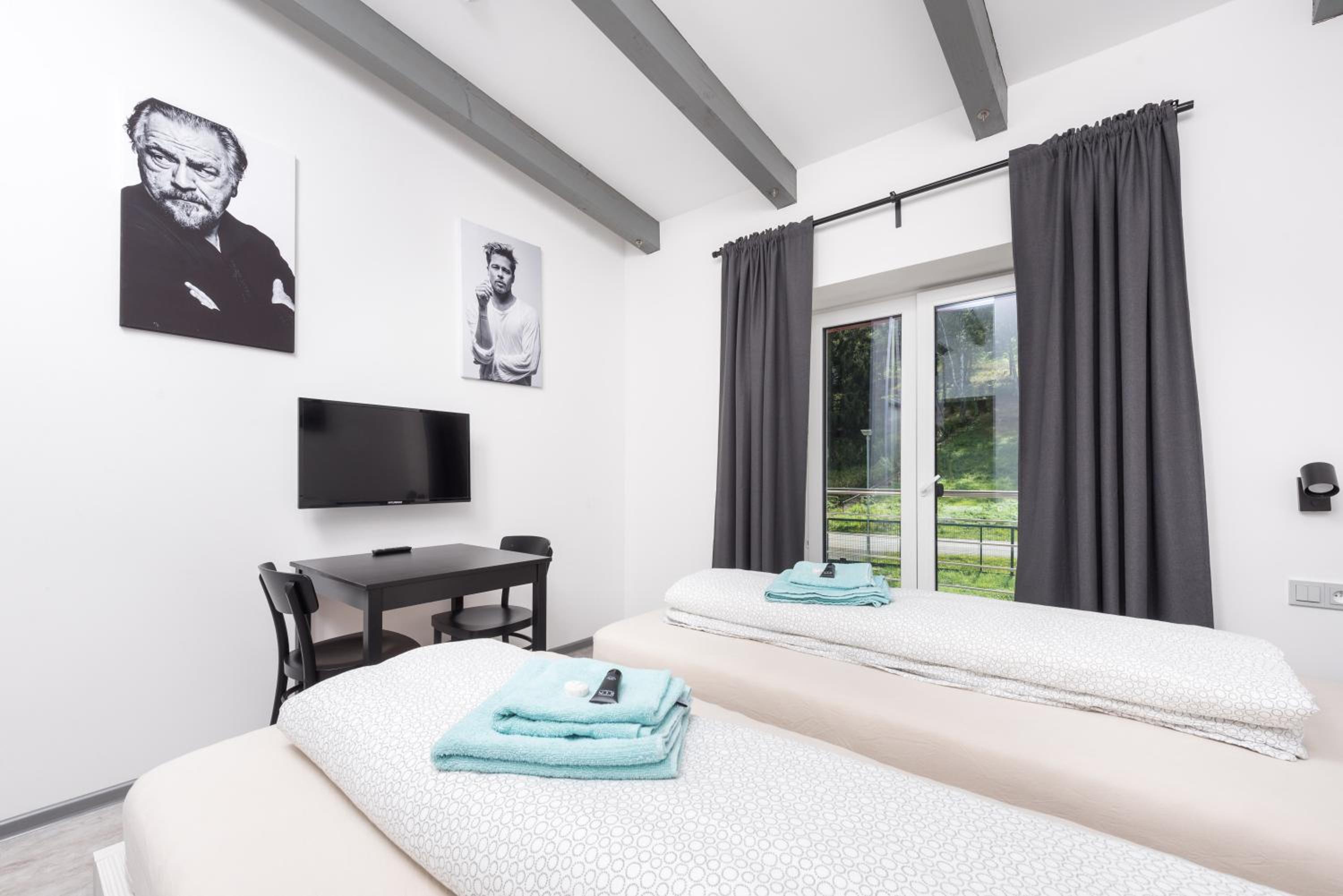 Twin Room with Balcony photo 3