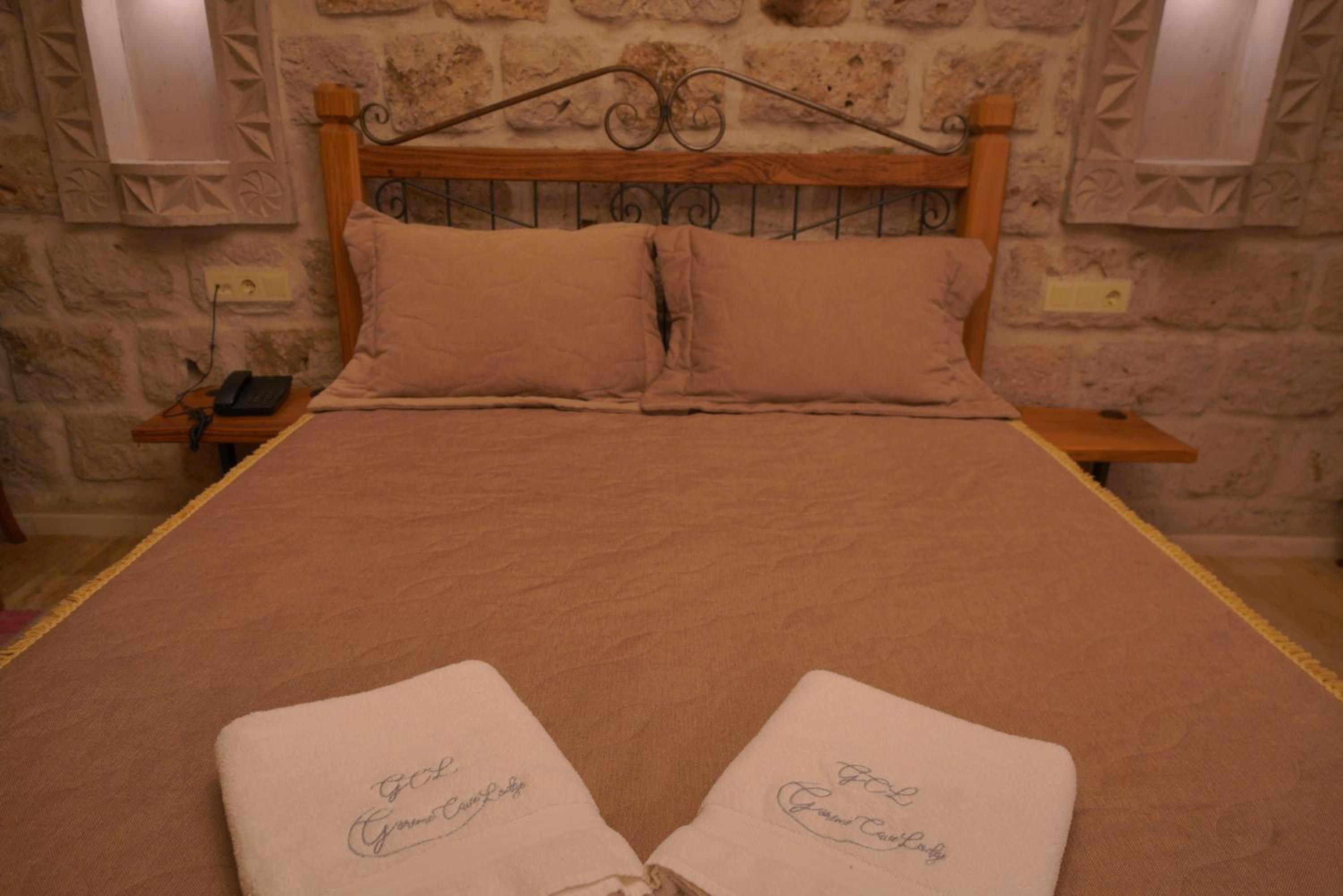 Superior Arch Room - Photo 7