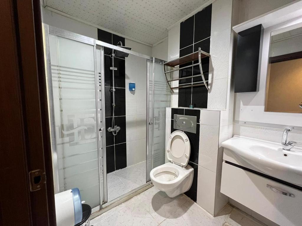Standard Double Room - Photo 13