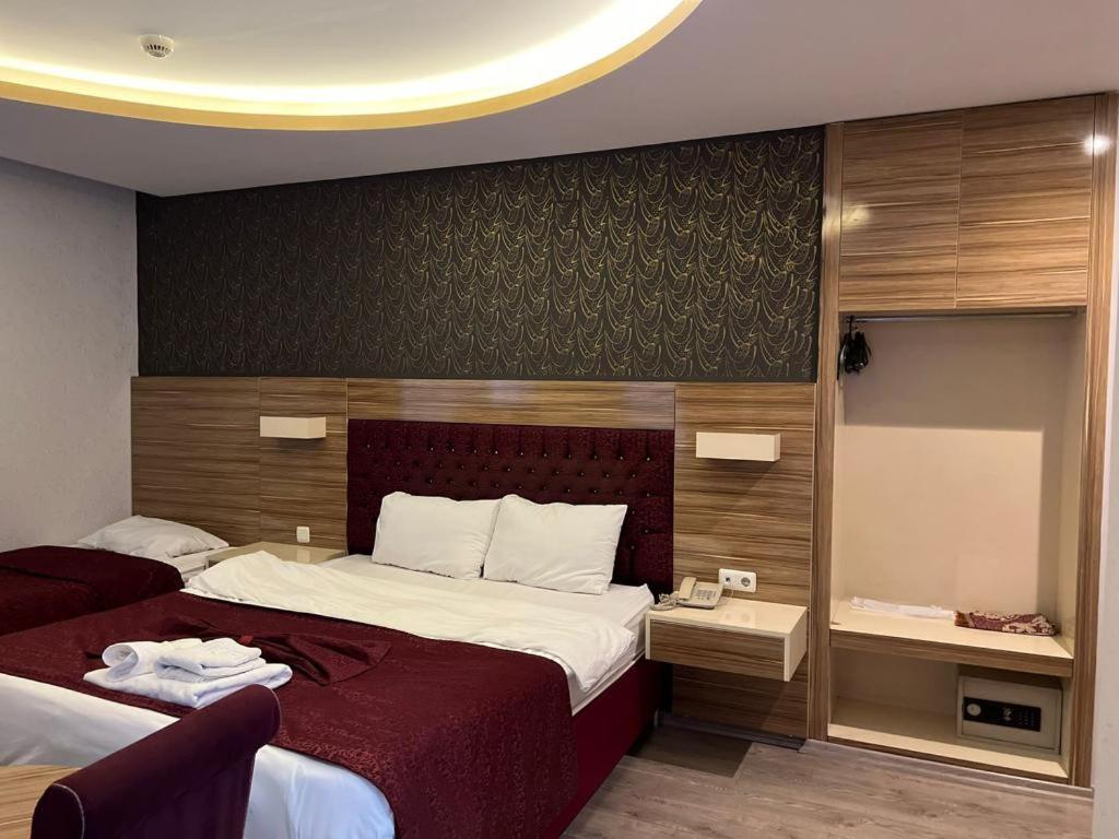 Standard Double Room - Photo 15