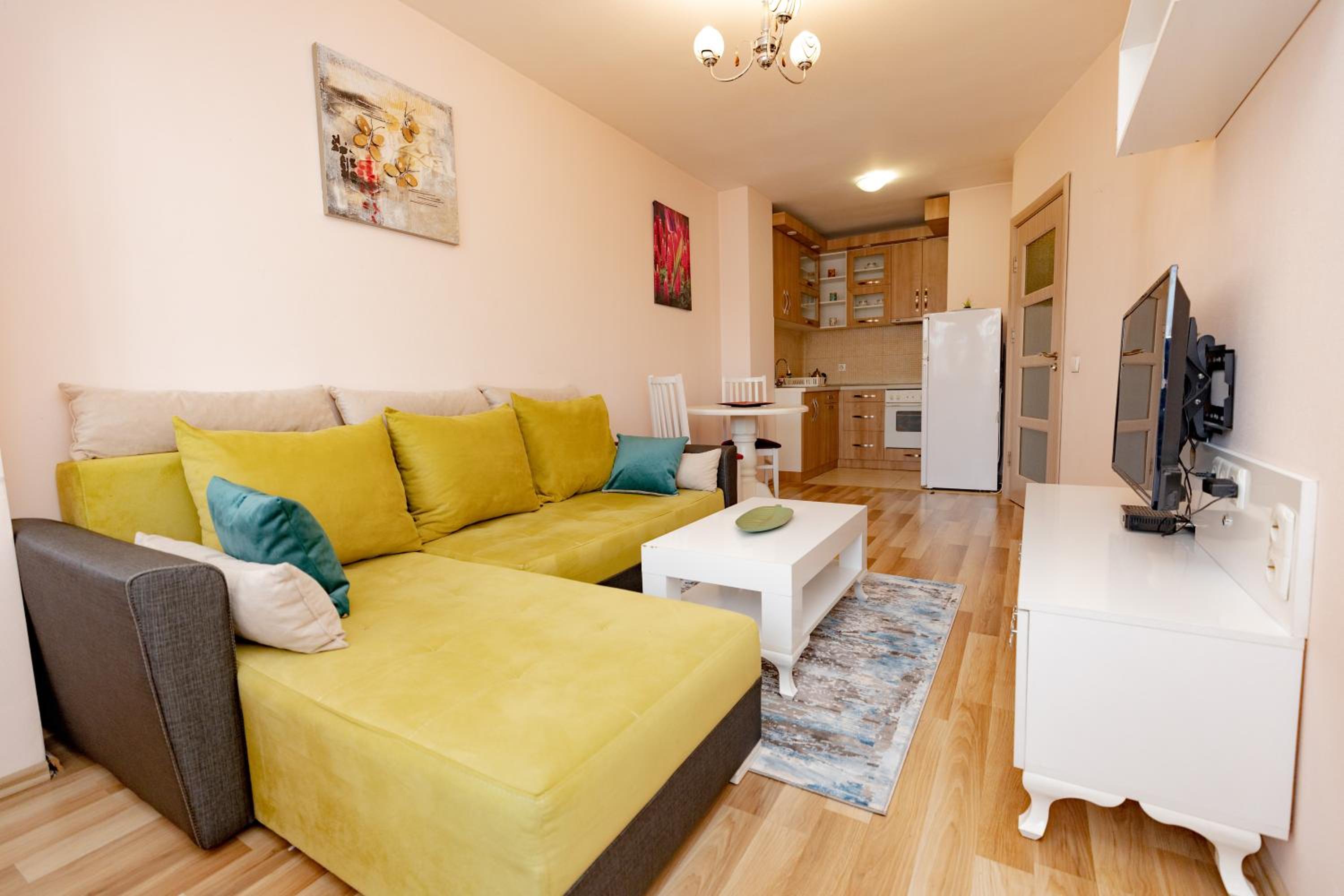 One-Bedroom Apartment