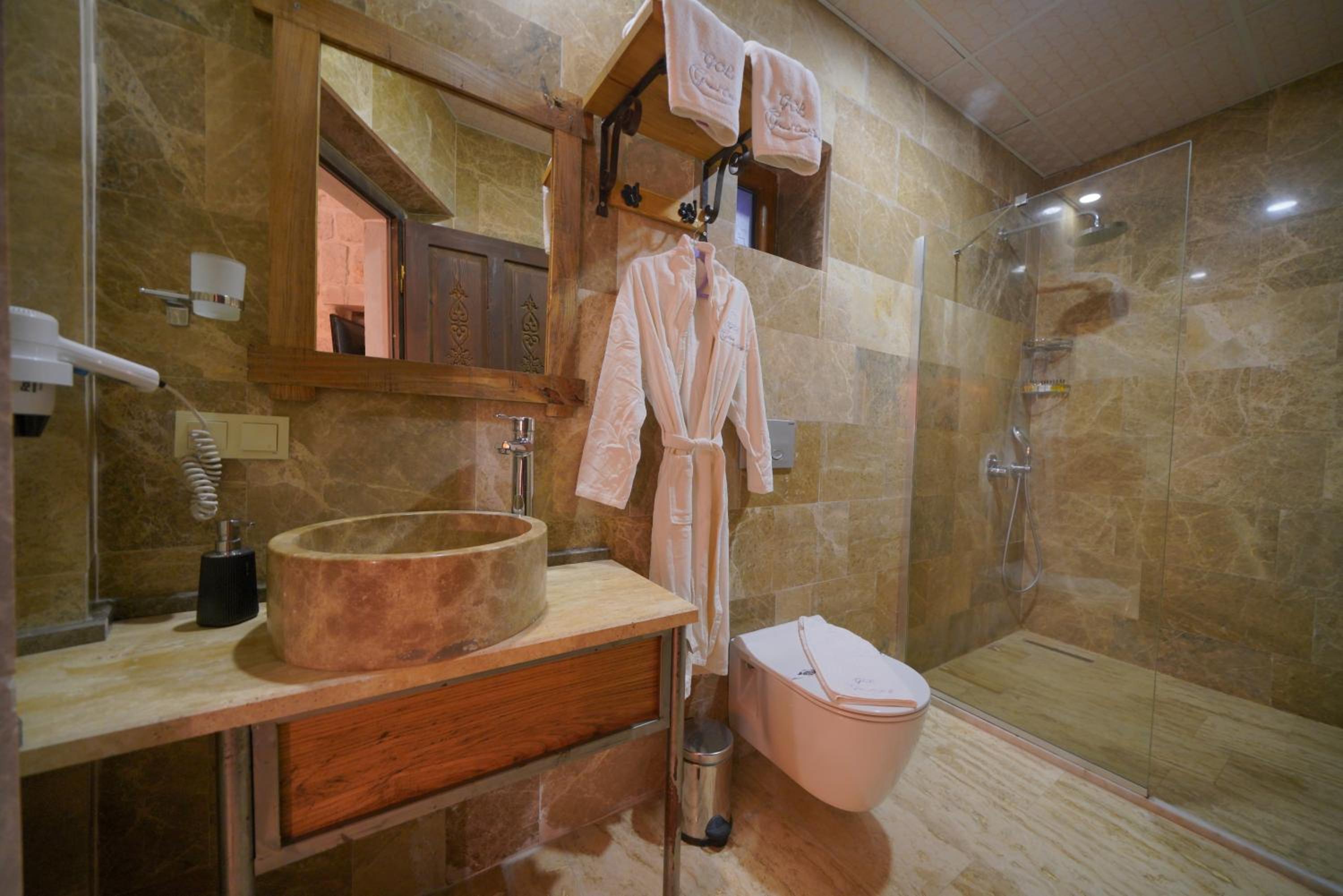 Superior Double Room - Photo 13