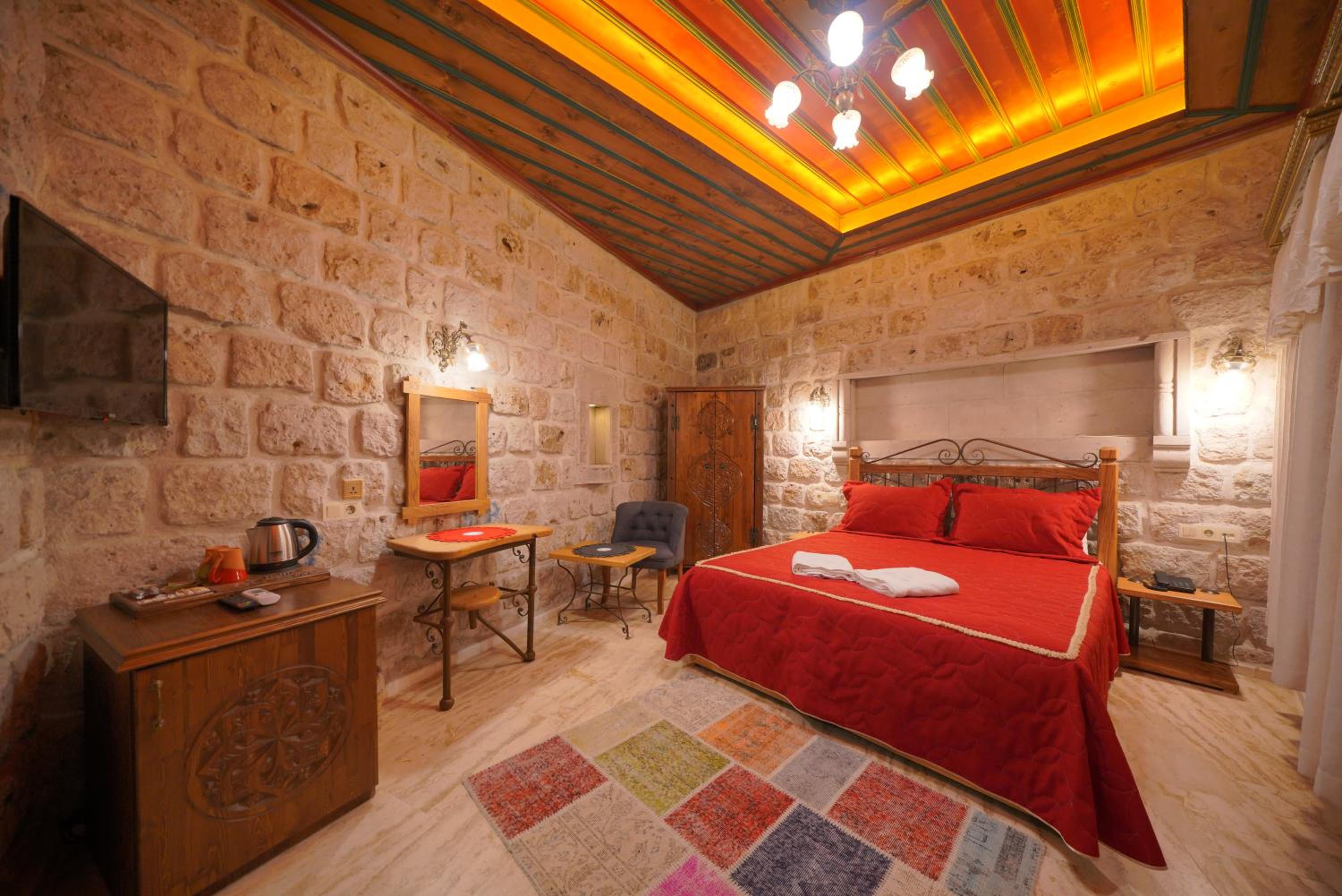 Double Room - Photo 5