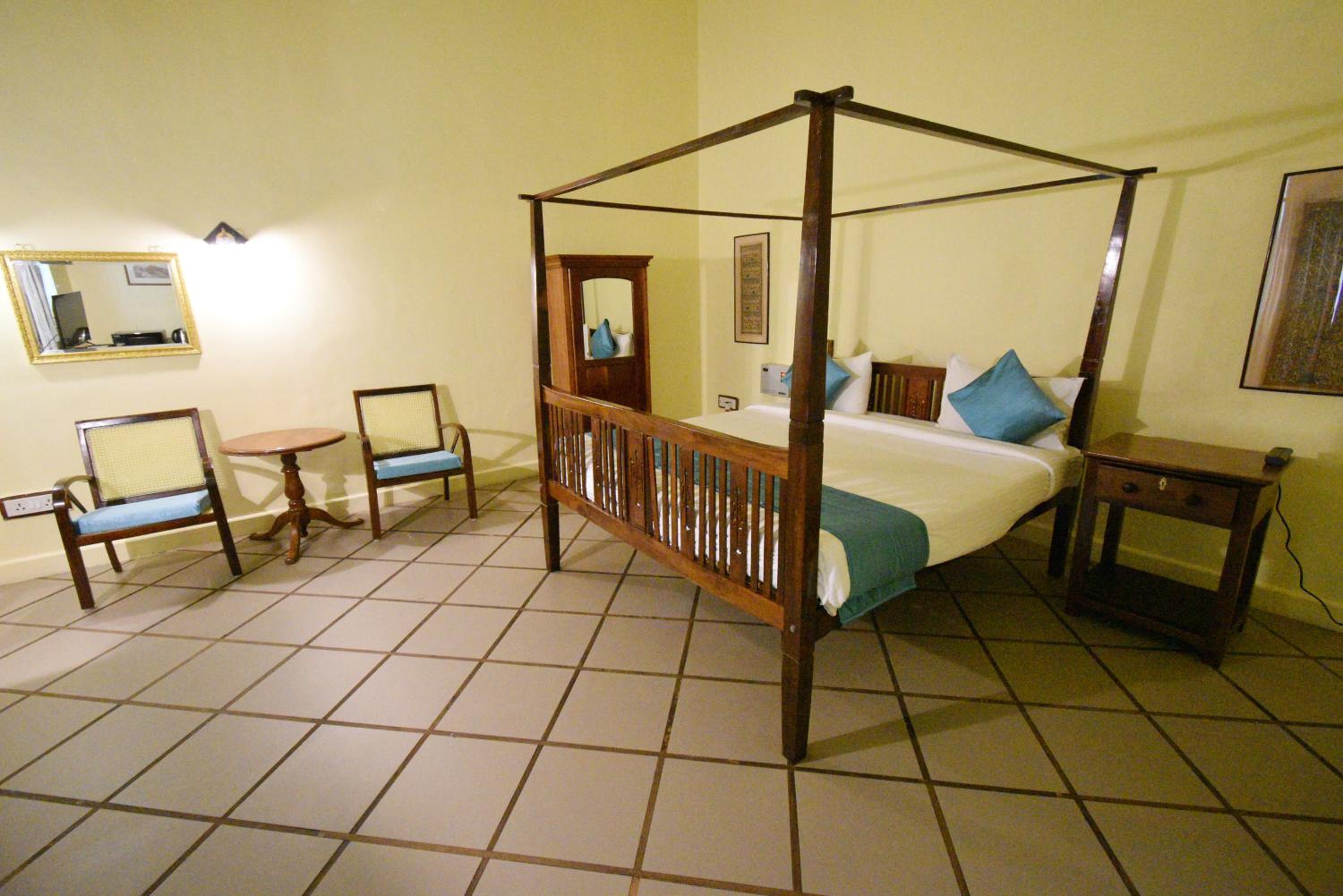 King Suite - Photo 2