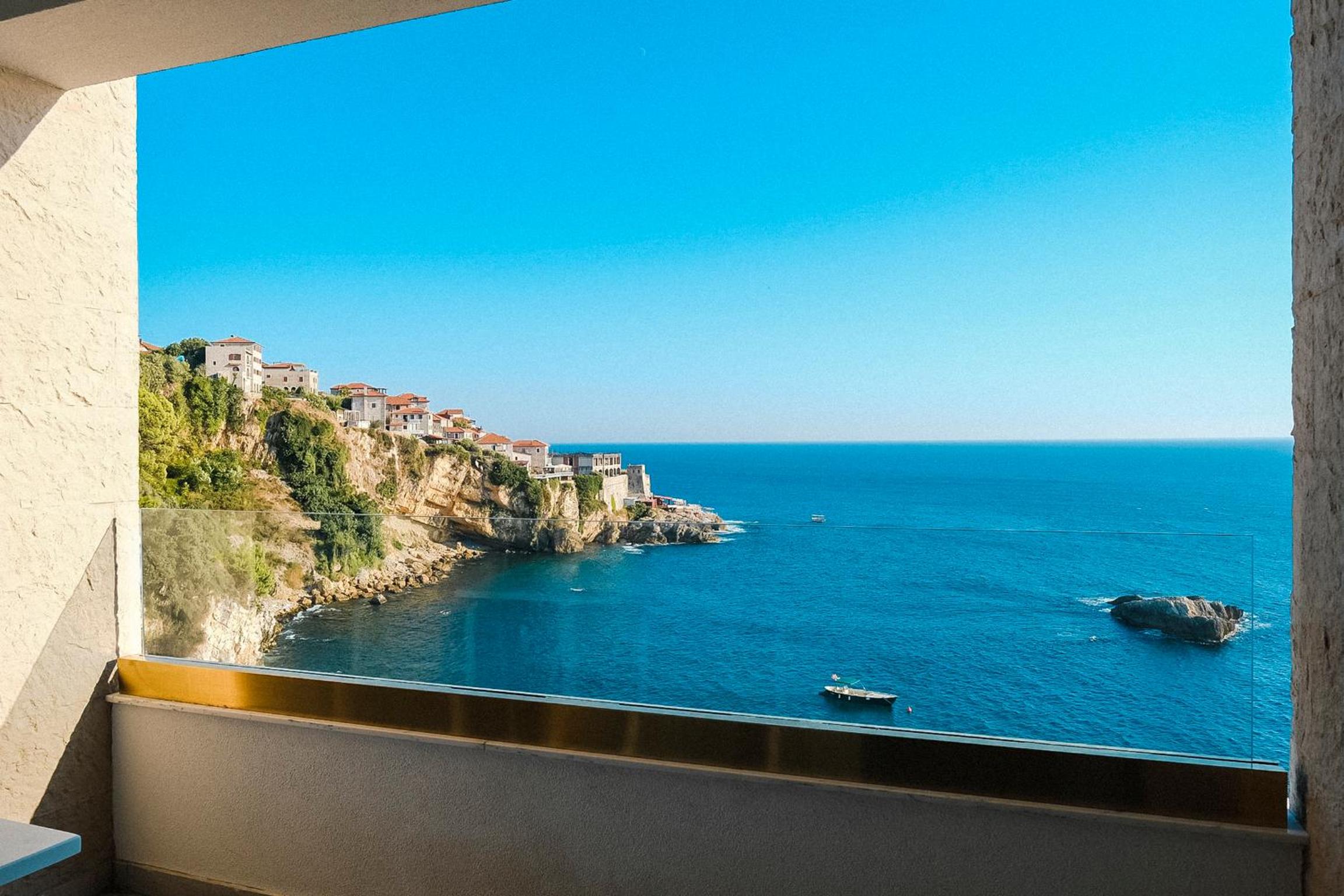 Queen Suite with Sea View photo 3