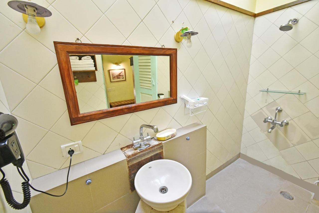 Suite with Balcony - Photo 7
