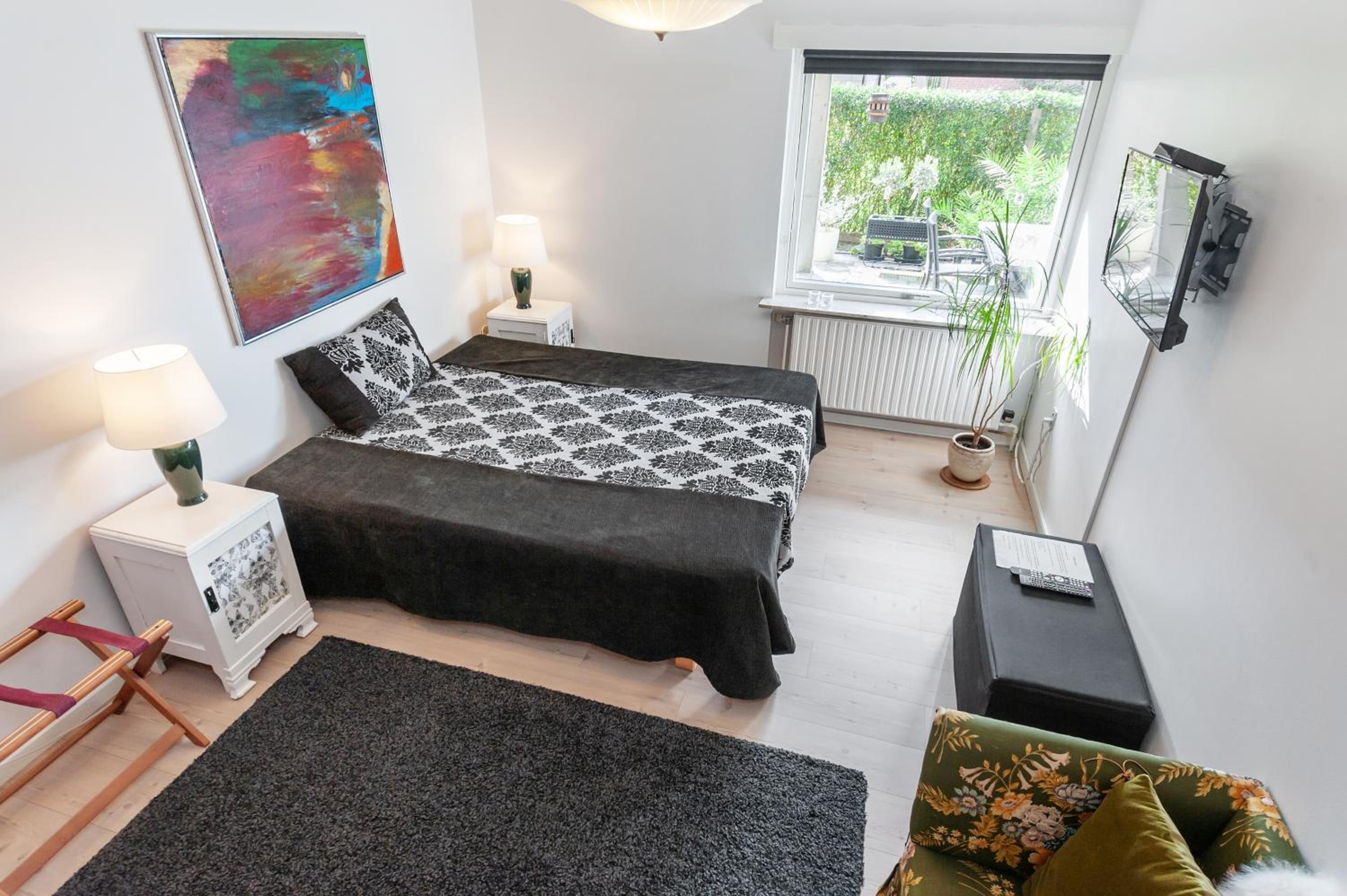 Large Double Room photo 1