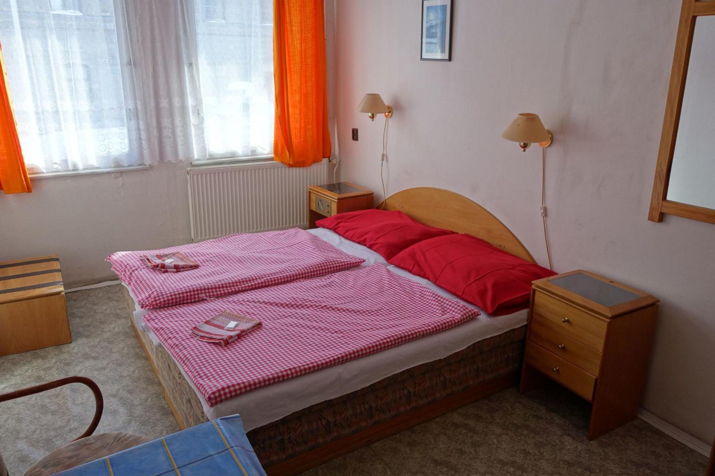 Standard Double Room with Shared Bathroom
