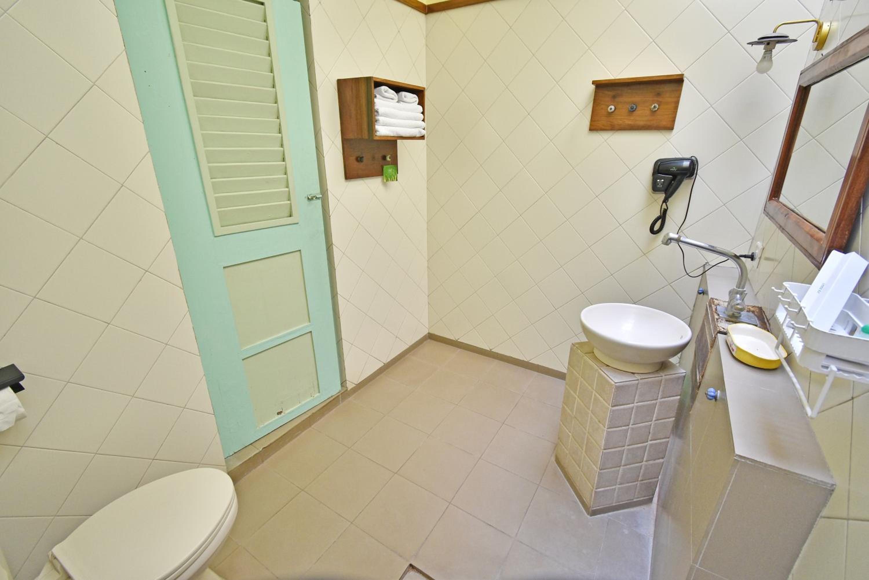Suite with Balcony - Photo 3