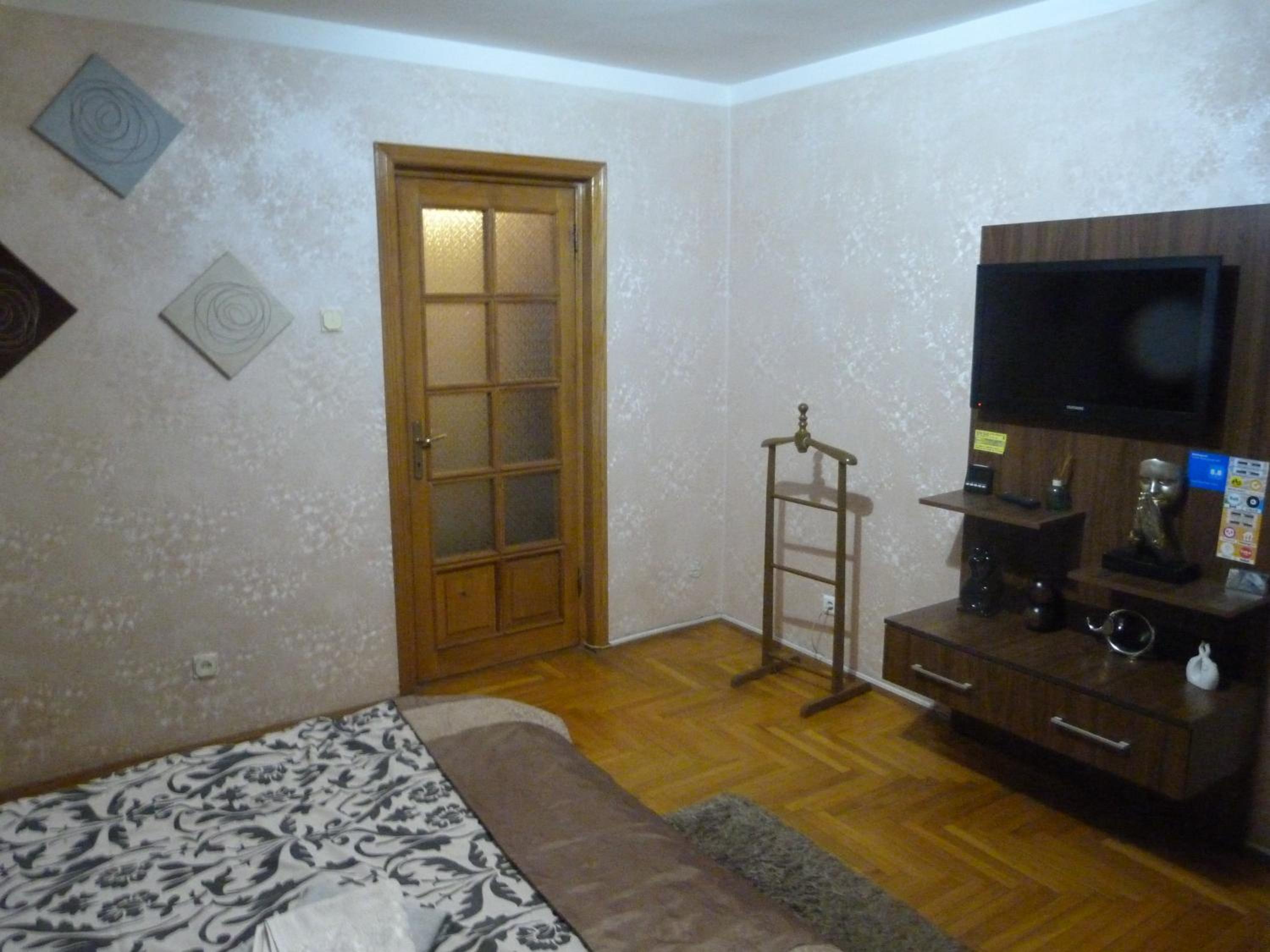 Apartment with Garden View