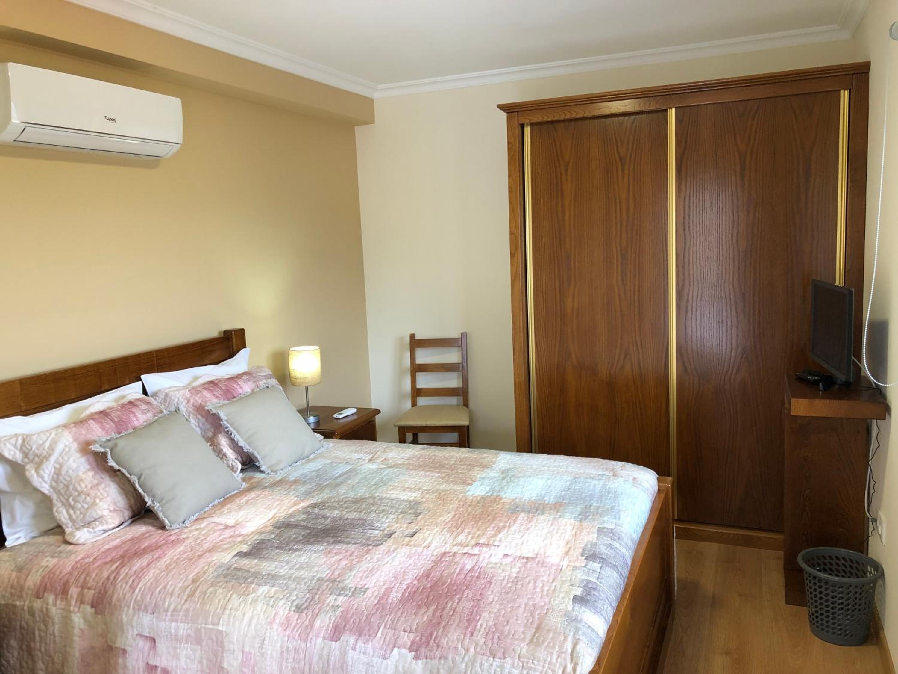 Double Room with Private Bathroom photo 2
