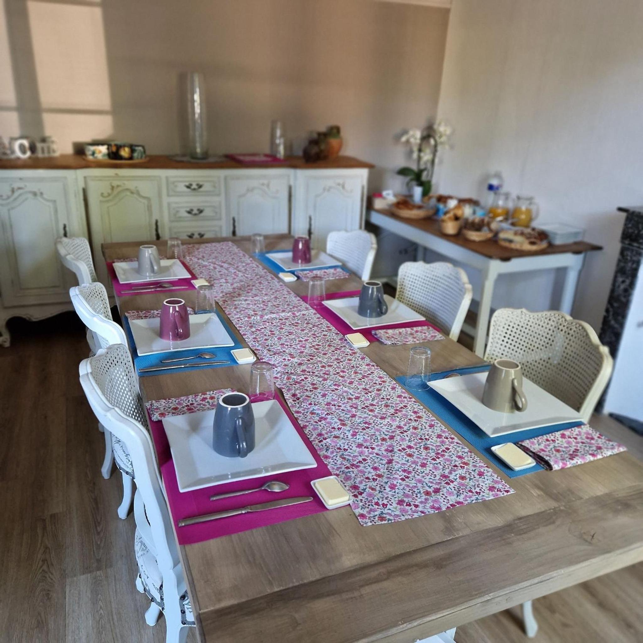 Double Room with Park View - Photo 4