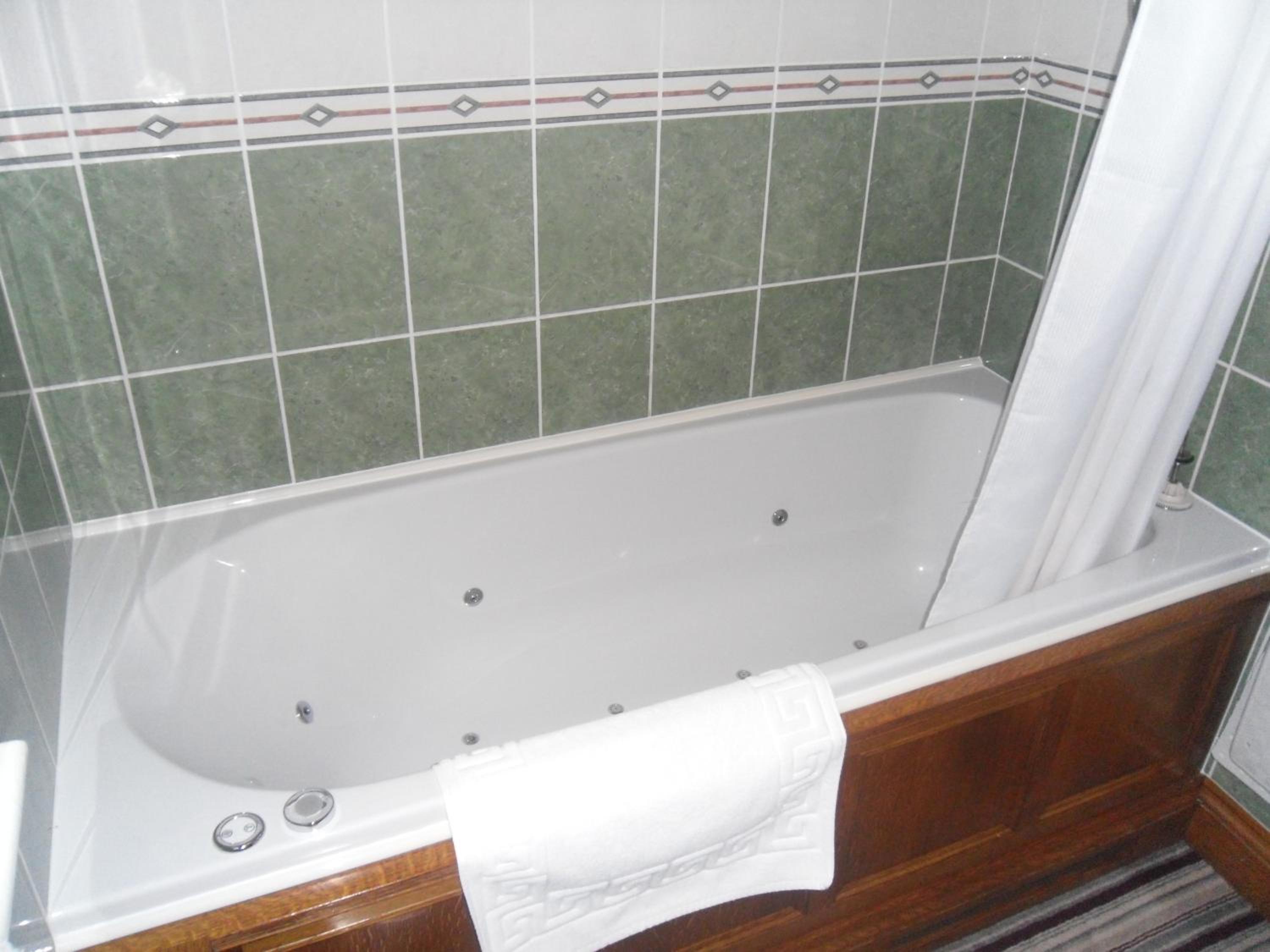 King Room with Spa Bath photo 3