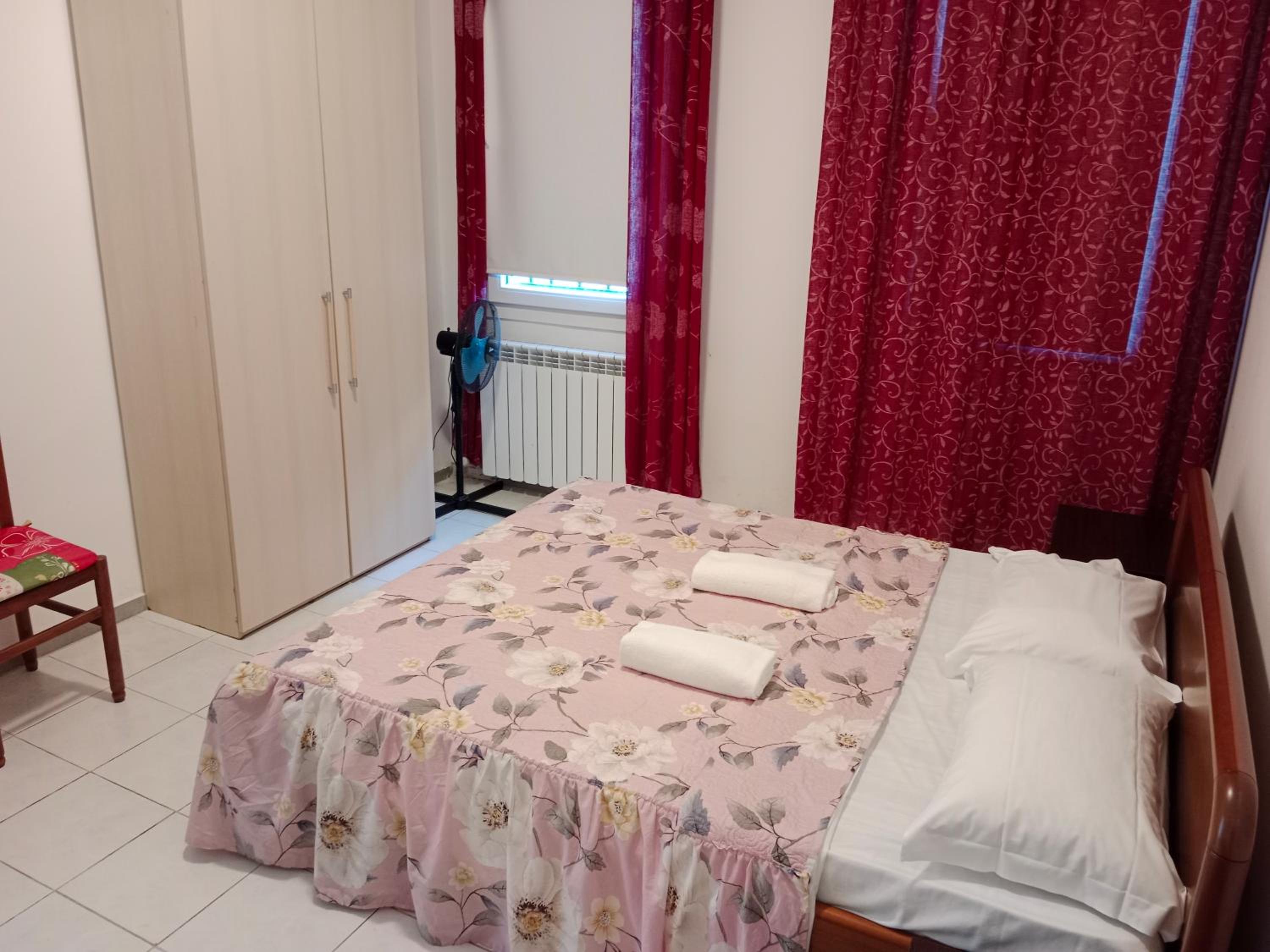 Double Room with Shared Bathroom photo 1