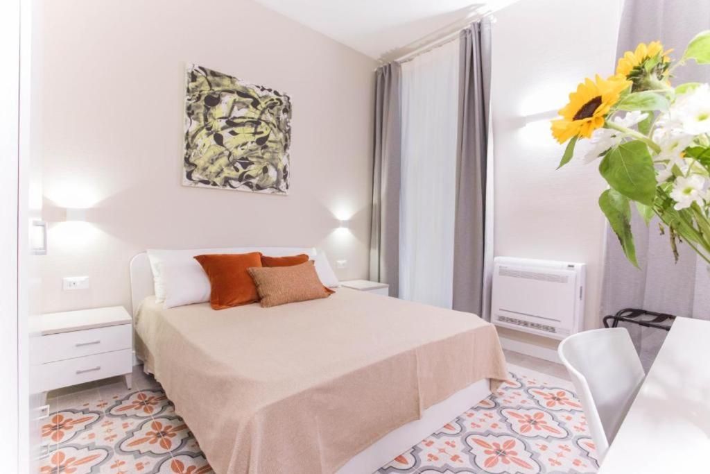 Large Double Room photo 1