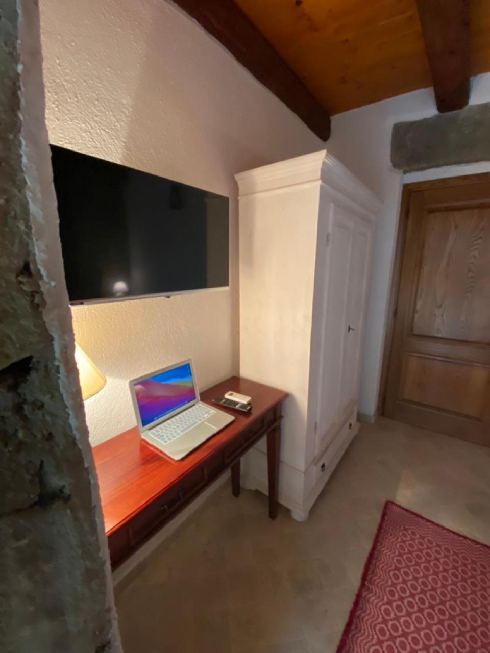 Deluxe Apartment photo 1