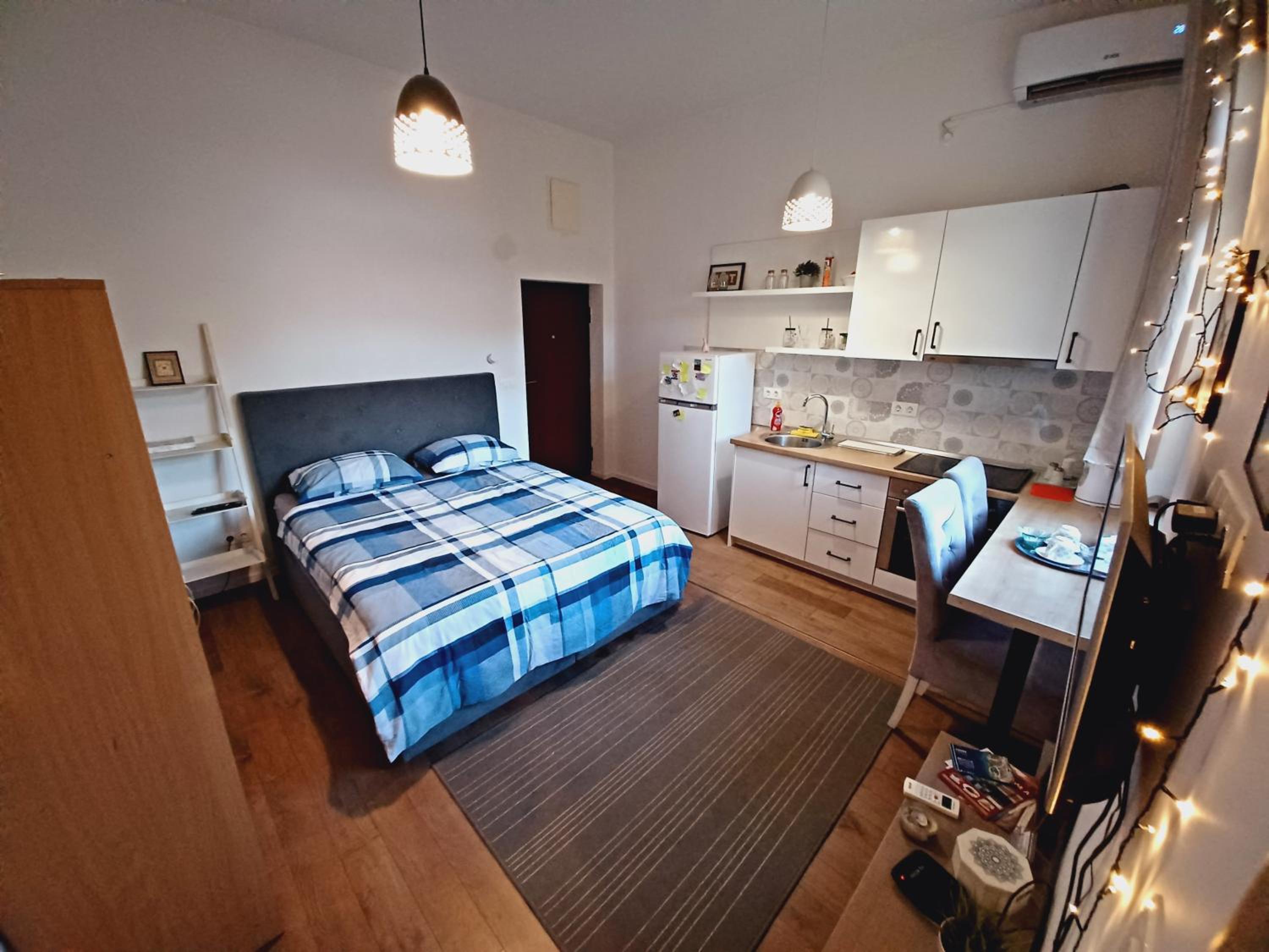 Studio Apartment