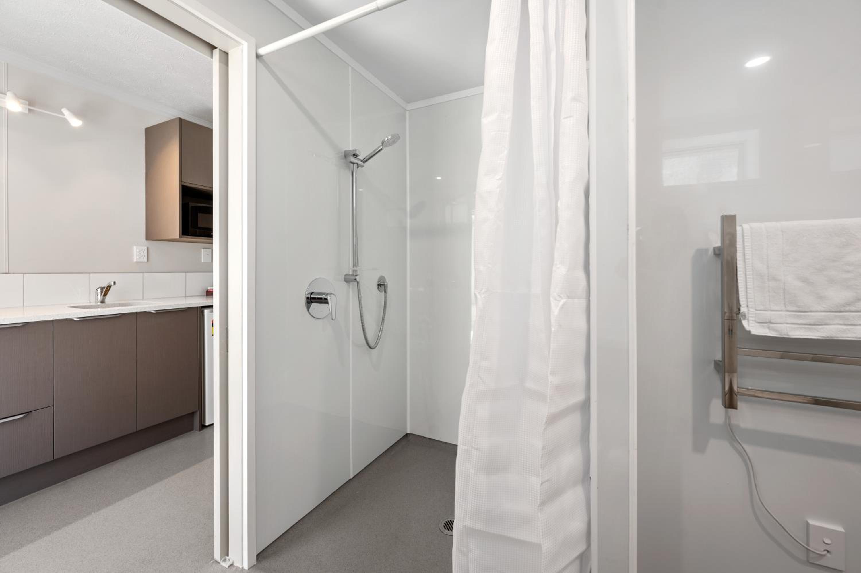 Studio with Spa Bath photo 3