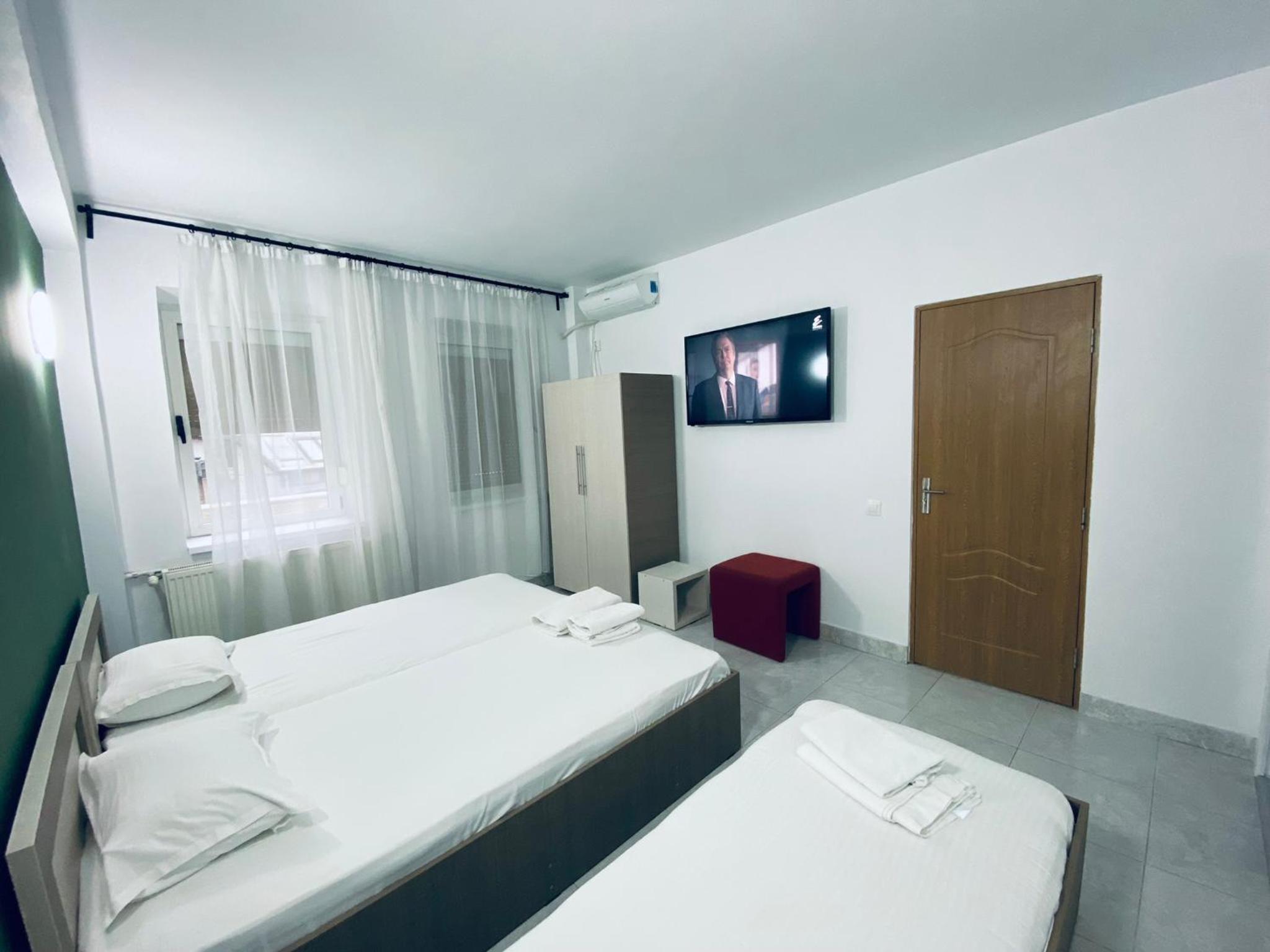 Apartment with Terrace - Photo 9