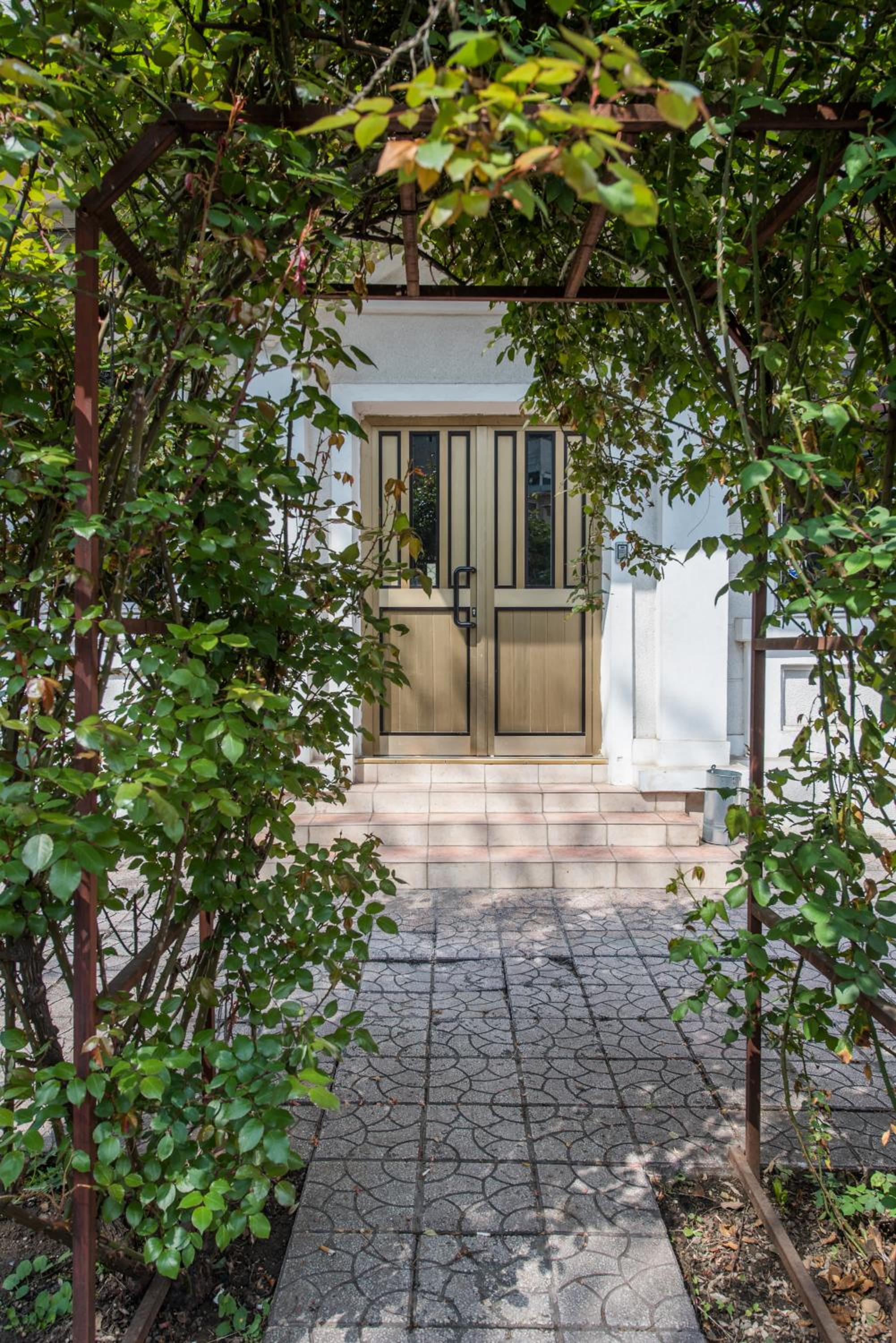 Apartment with Terrace - Photo 28