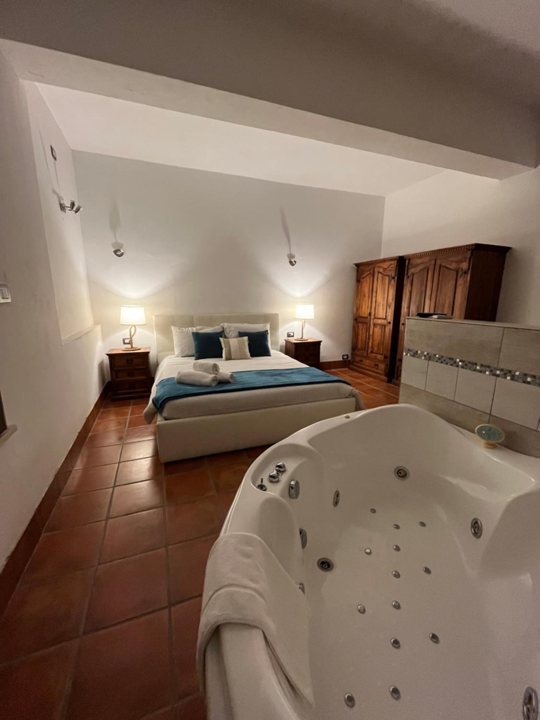 Double Room with Spa Bath