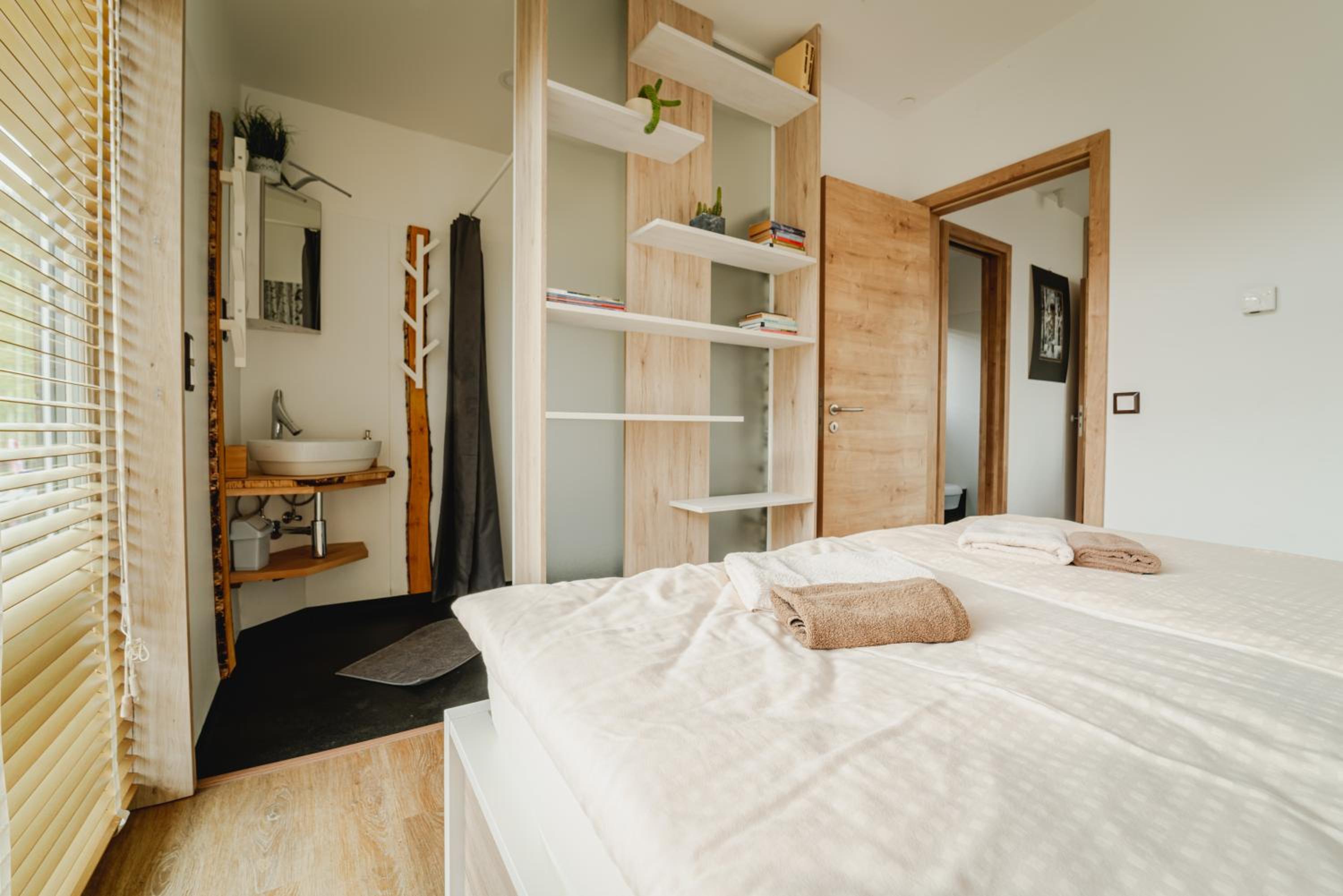 Two-Bedroom House - Photo 18