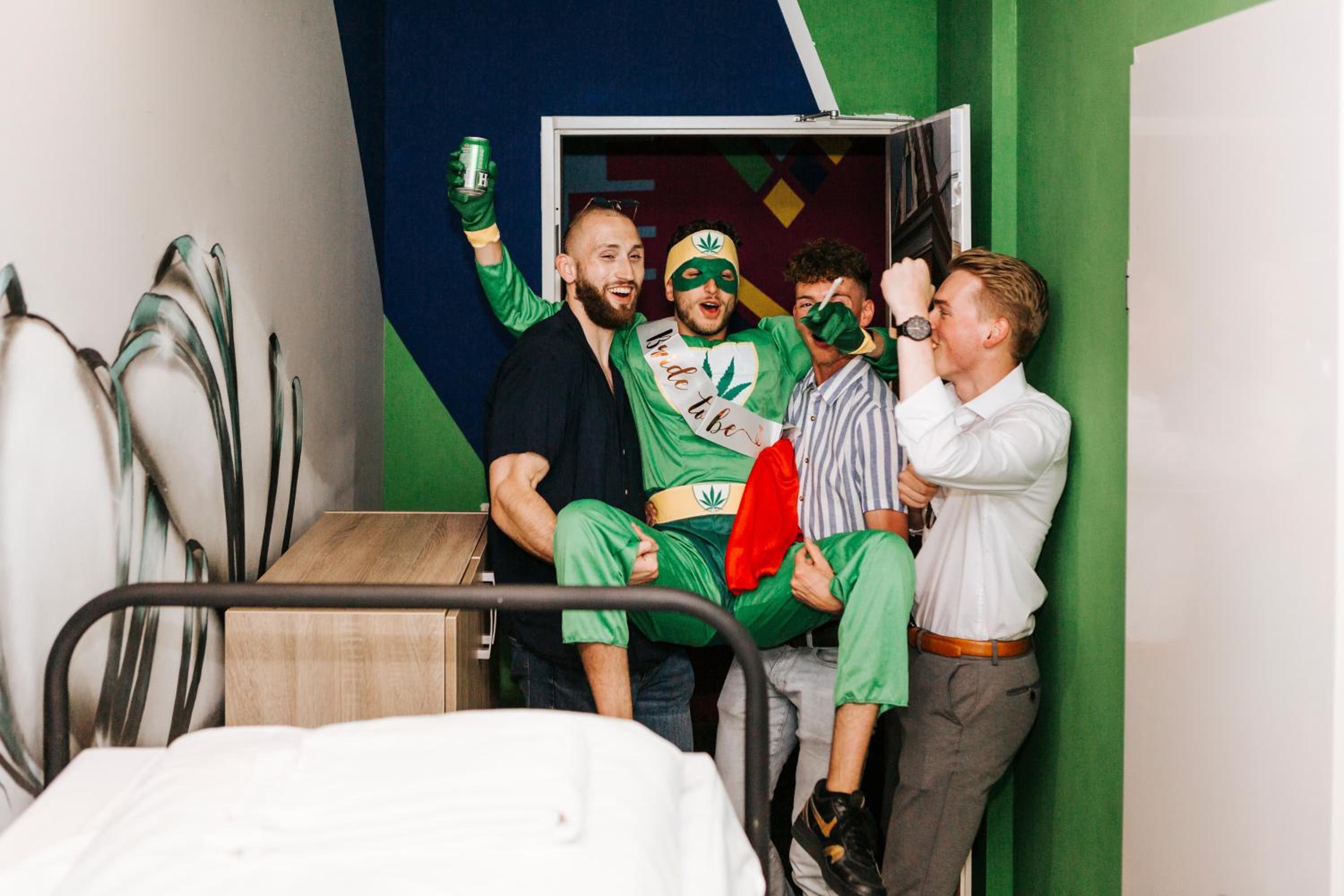 Budget 4-Person Studio