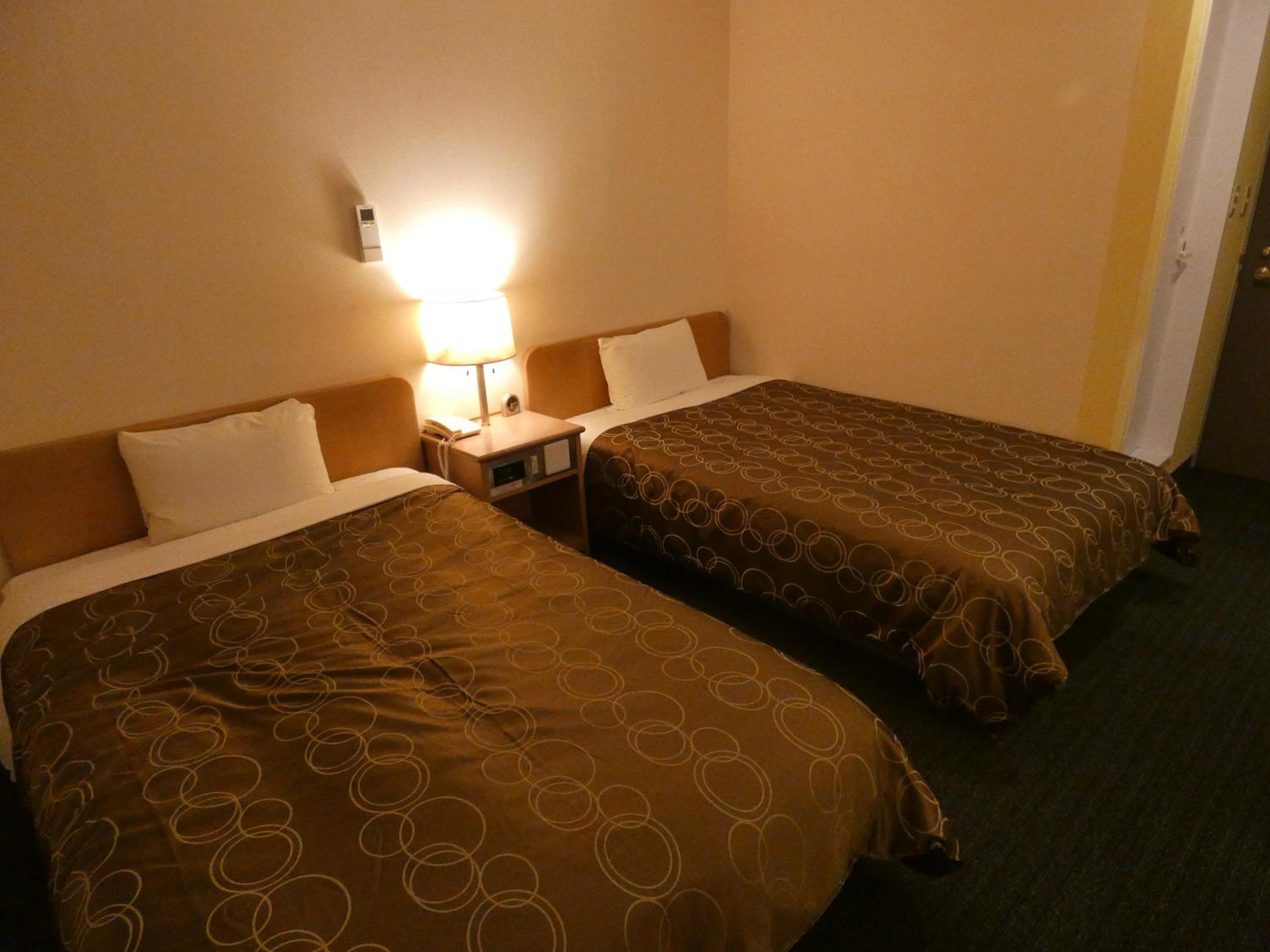 Twin Room - Photo 3