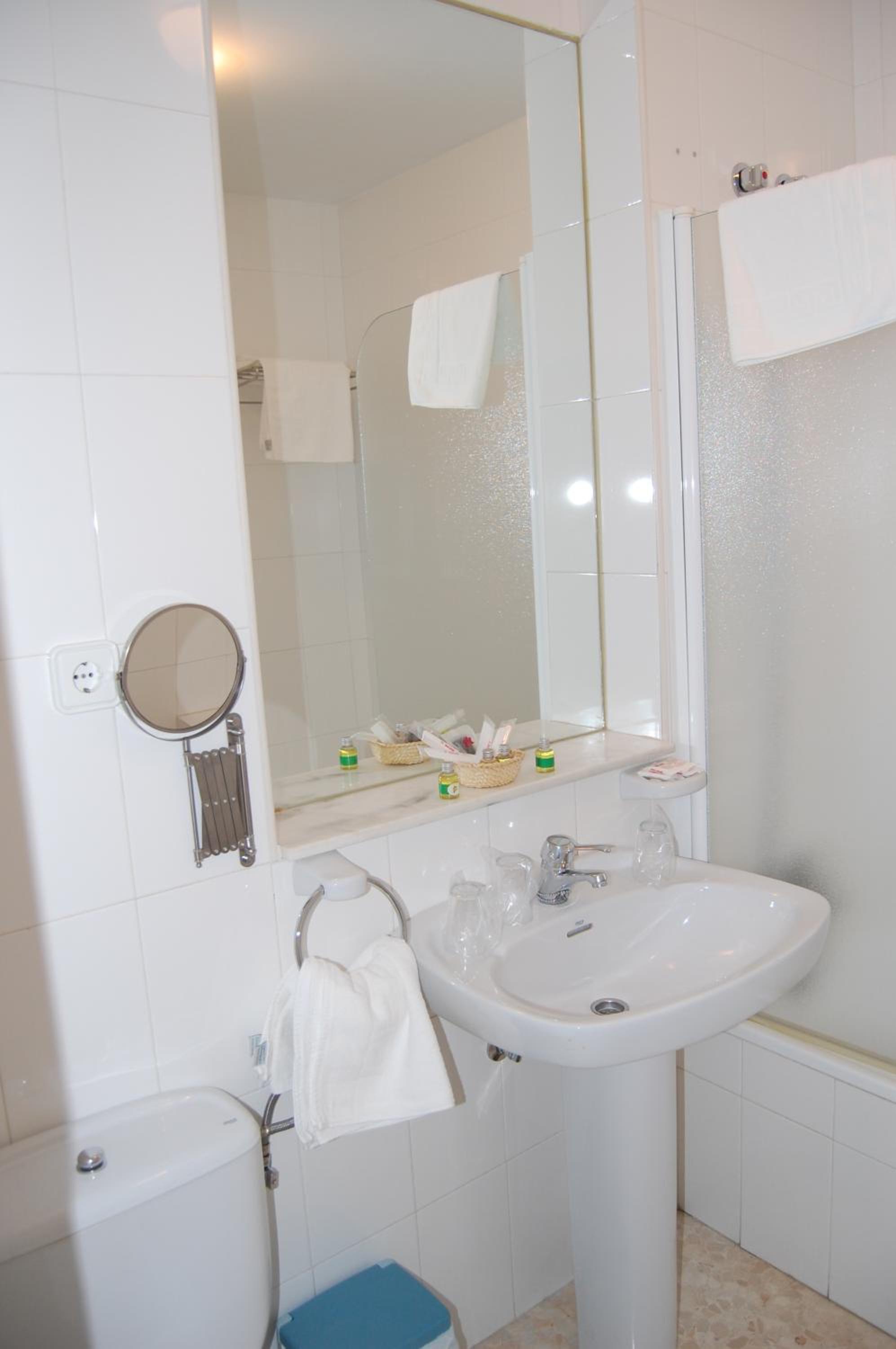 Single Room photo 2
