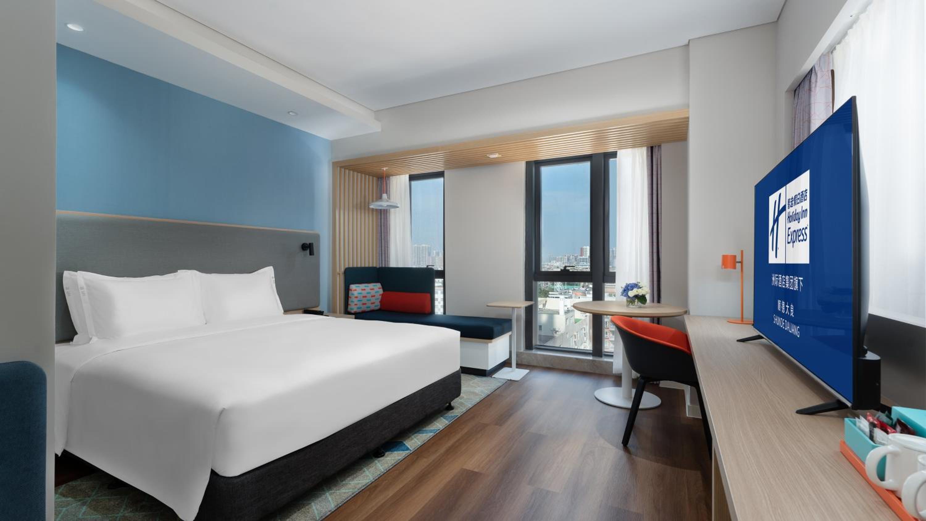 Standard King Room - Disability Access - Photo 4