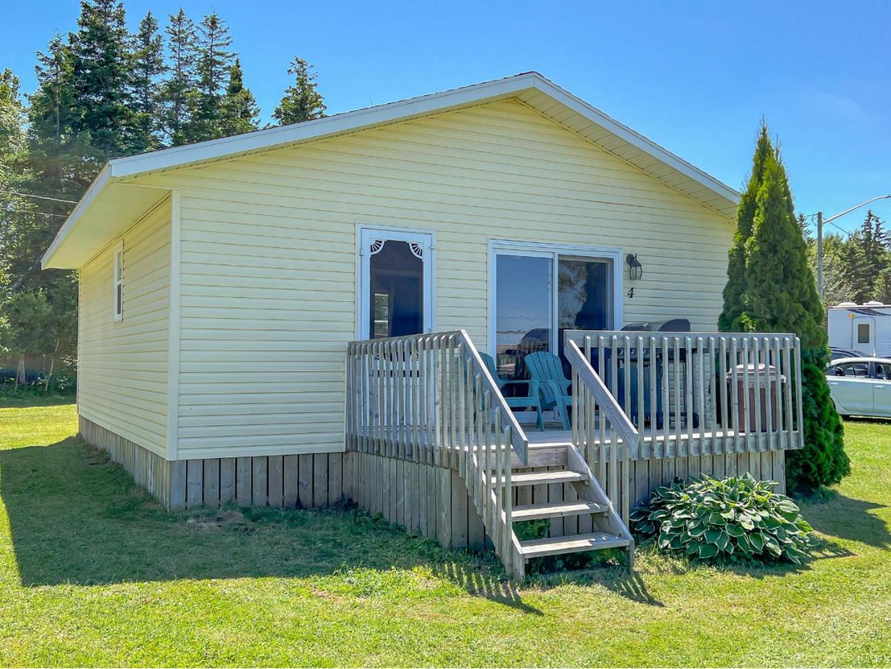 Two-Bedroom Cottage photo 2