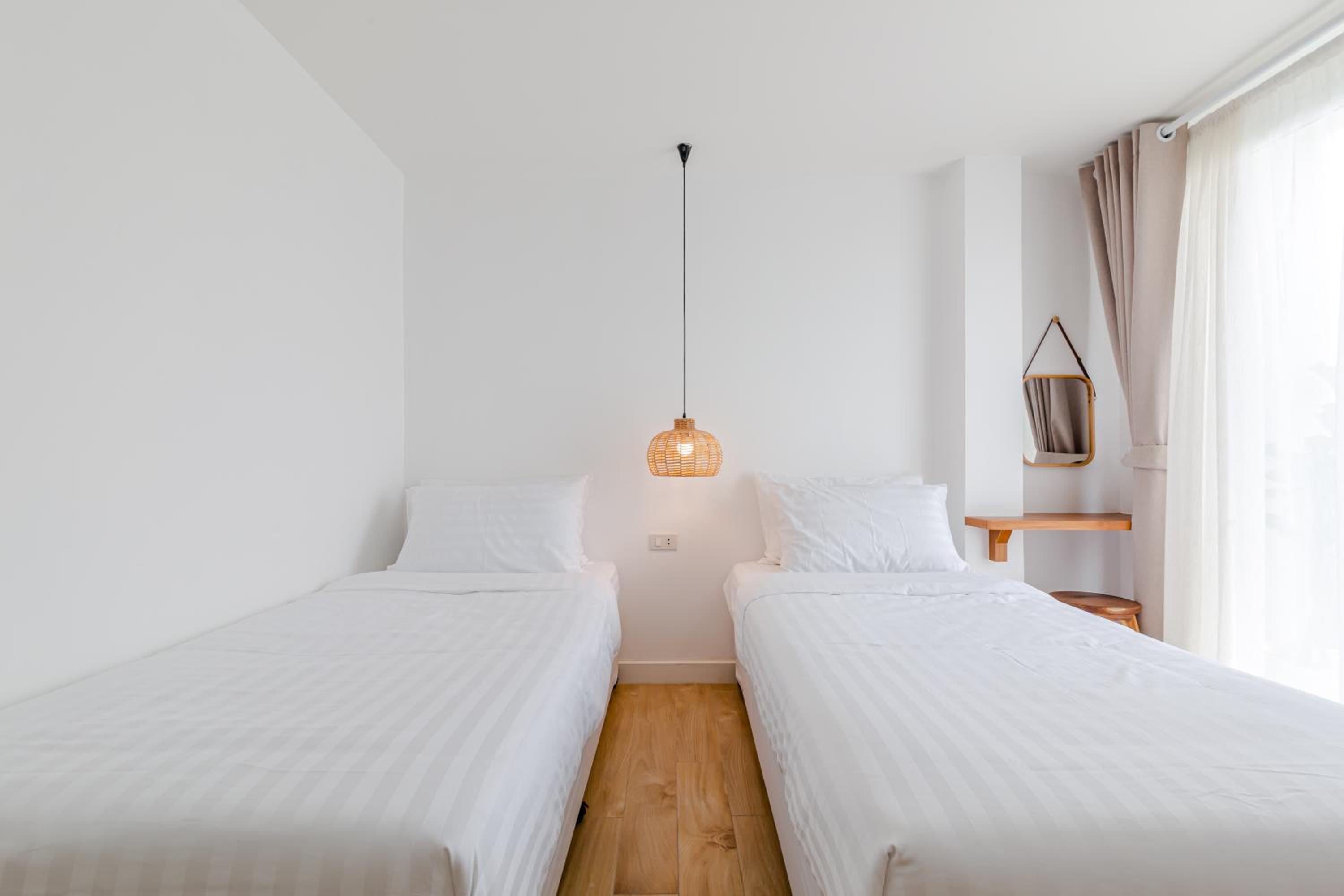 Superior Twin Room - Photo 10