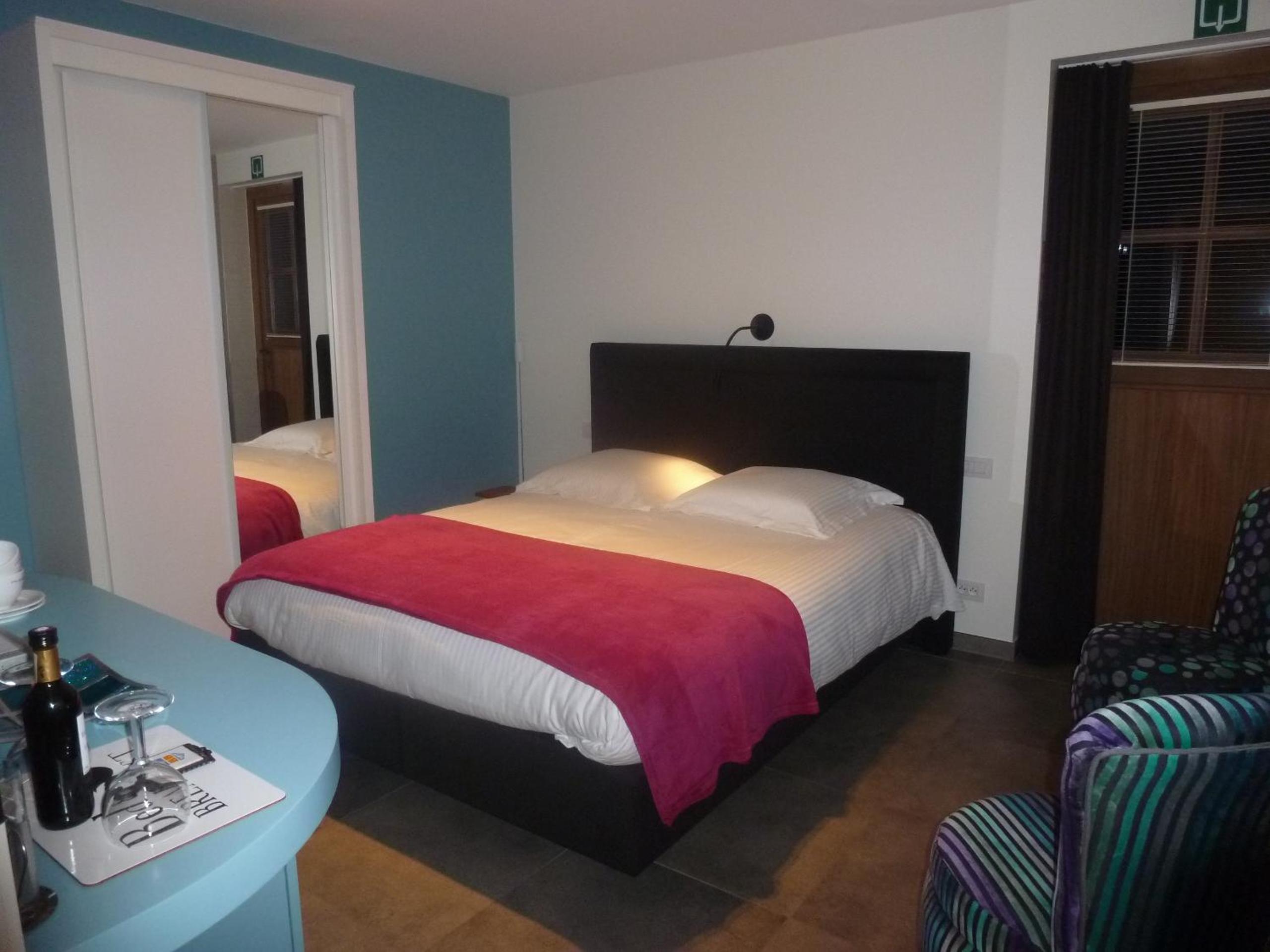 Double Room - Disability Access photo 2