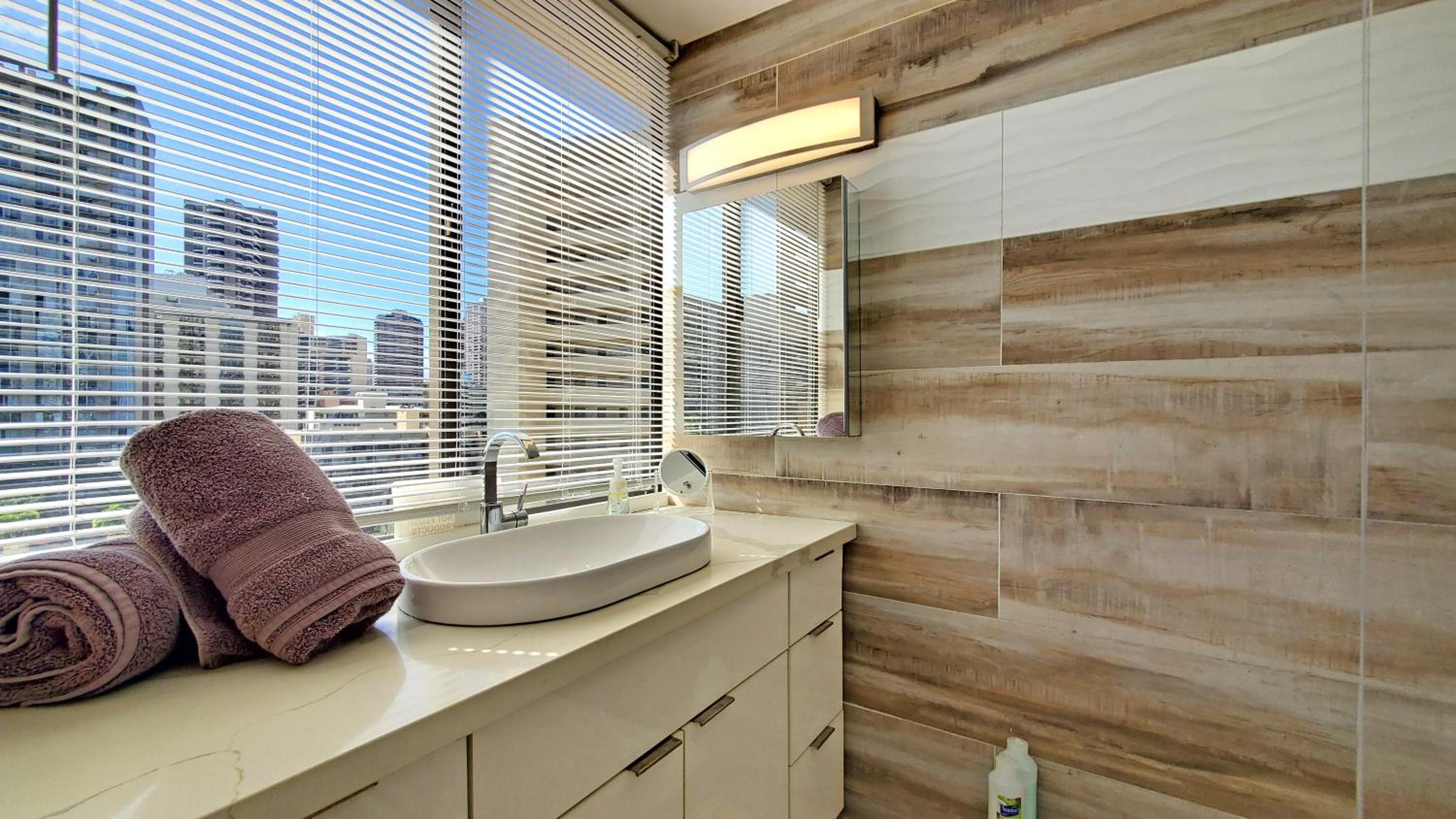 Apartment with Sea View - Photo 10