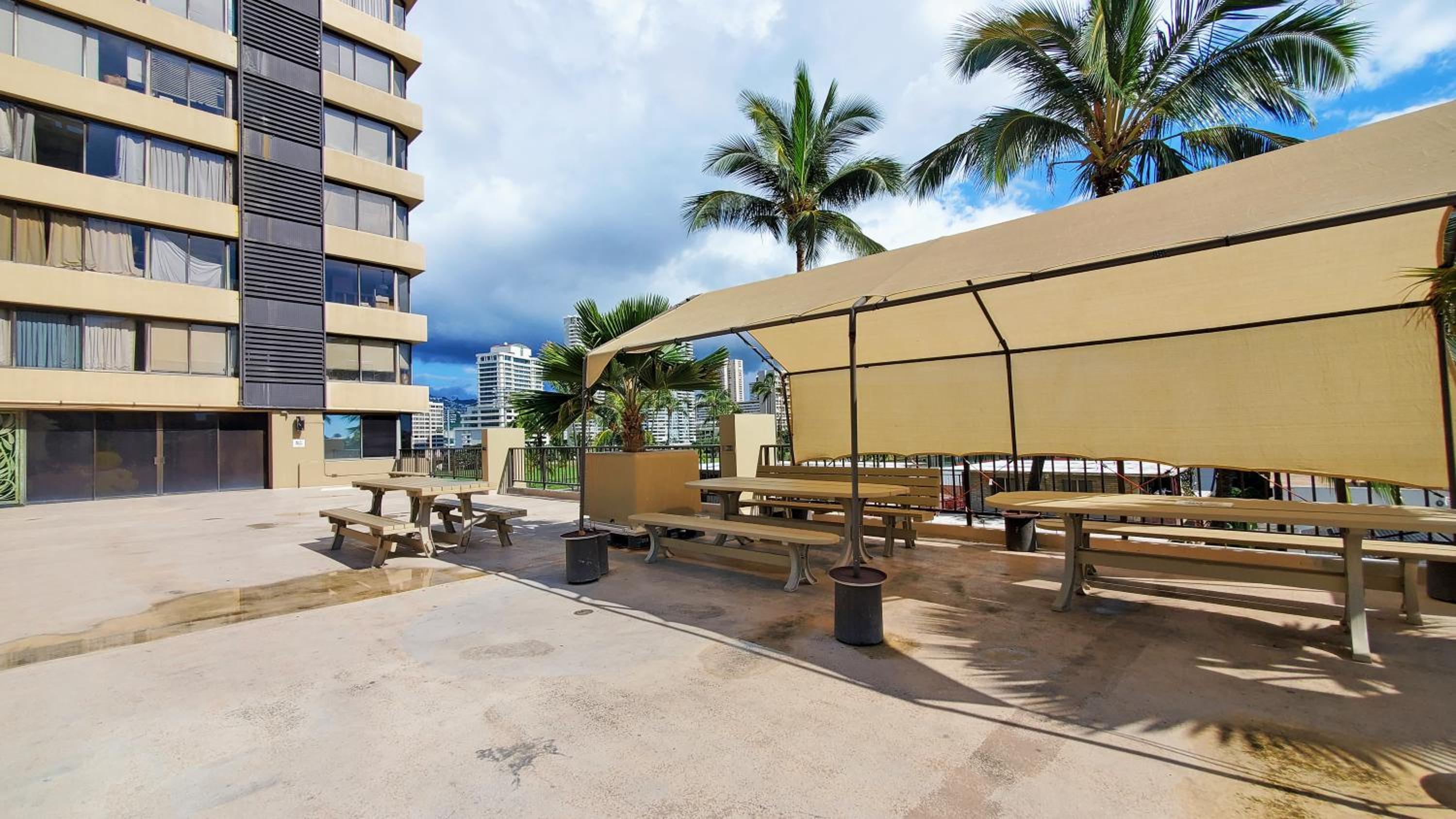 Apartment with Sea View - Photo 8