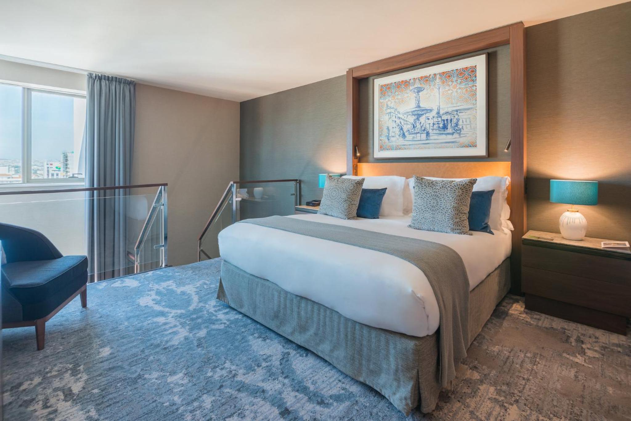 2 Story Suite