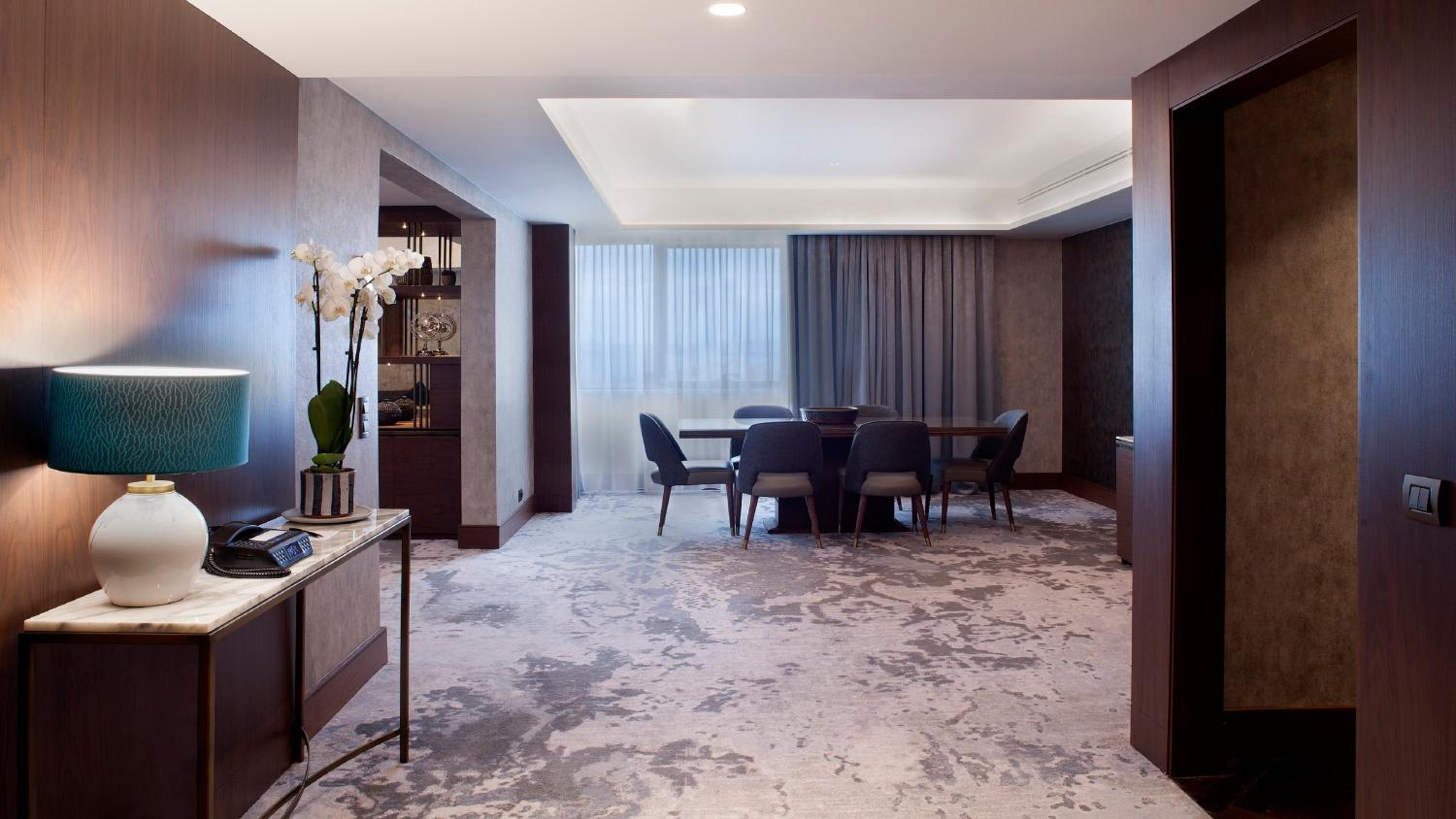 Two-Bedroom Suite - Photo 12
