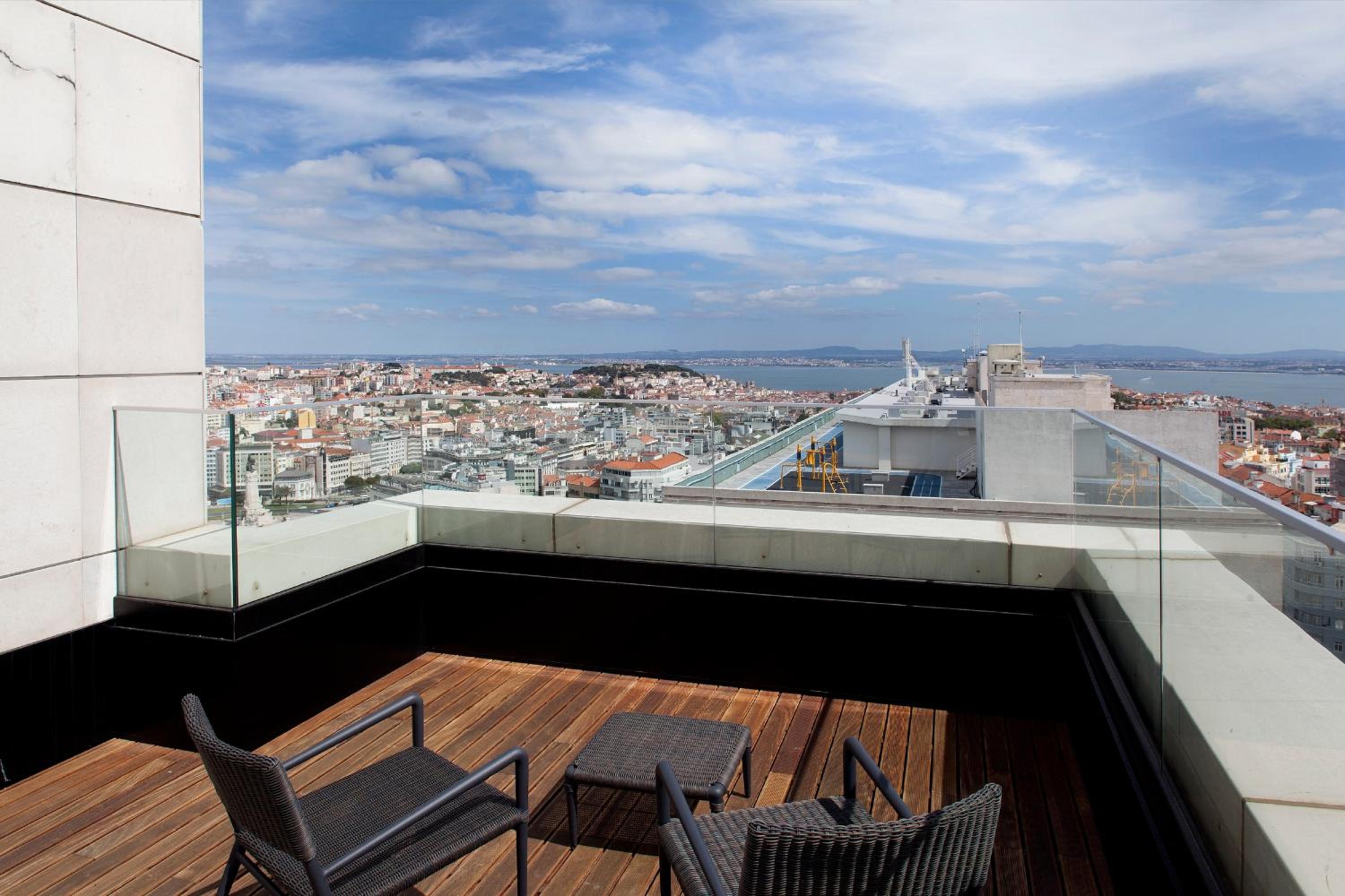 2 Story Suite with Terrace