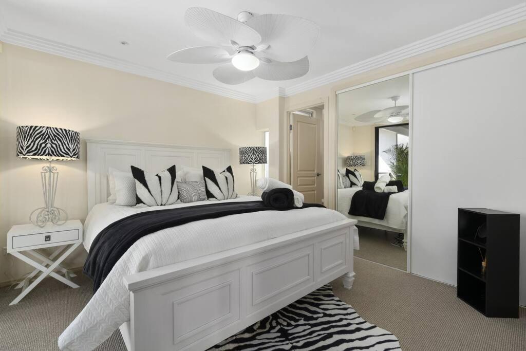 Four-Bedroom House photo 2