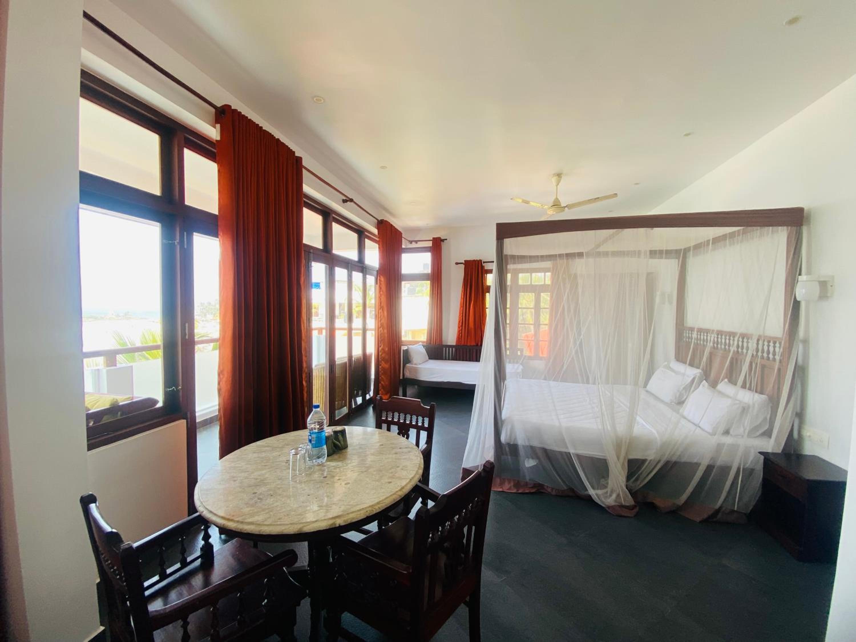 Classic Double Room with Sea View photo 2