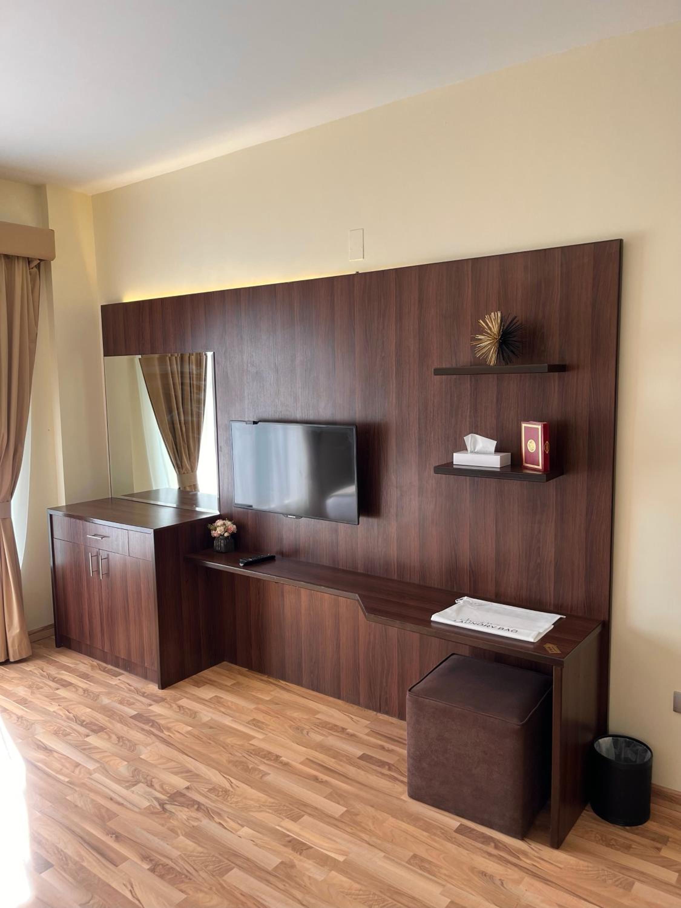 Two-Bedroom Apartment - Photo 5