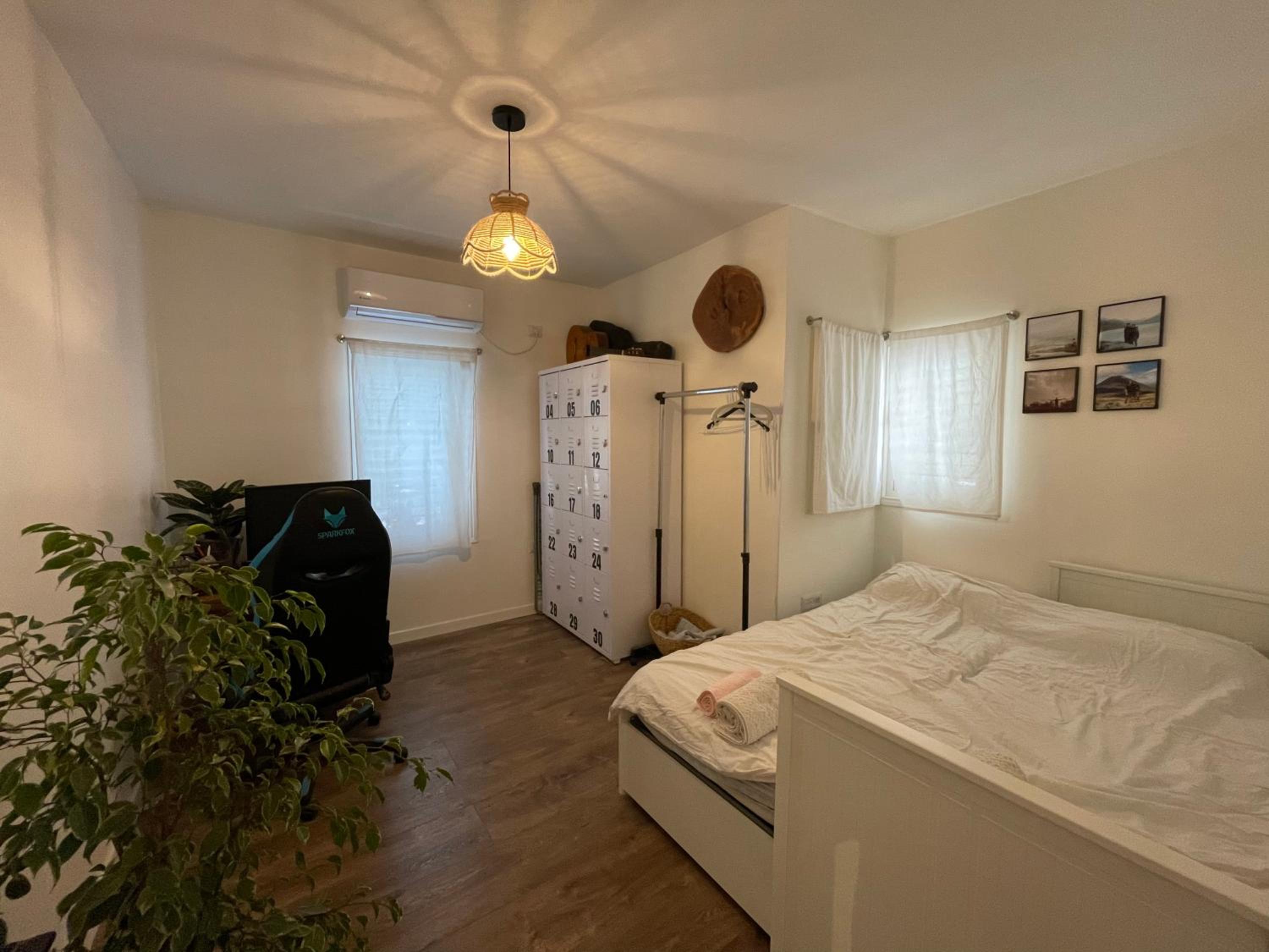 Three-Bedroom Apartment photo 2