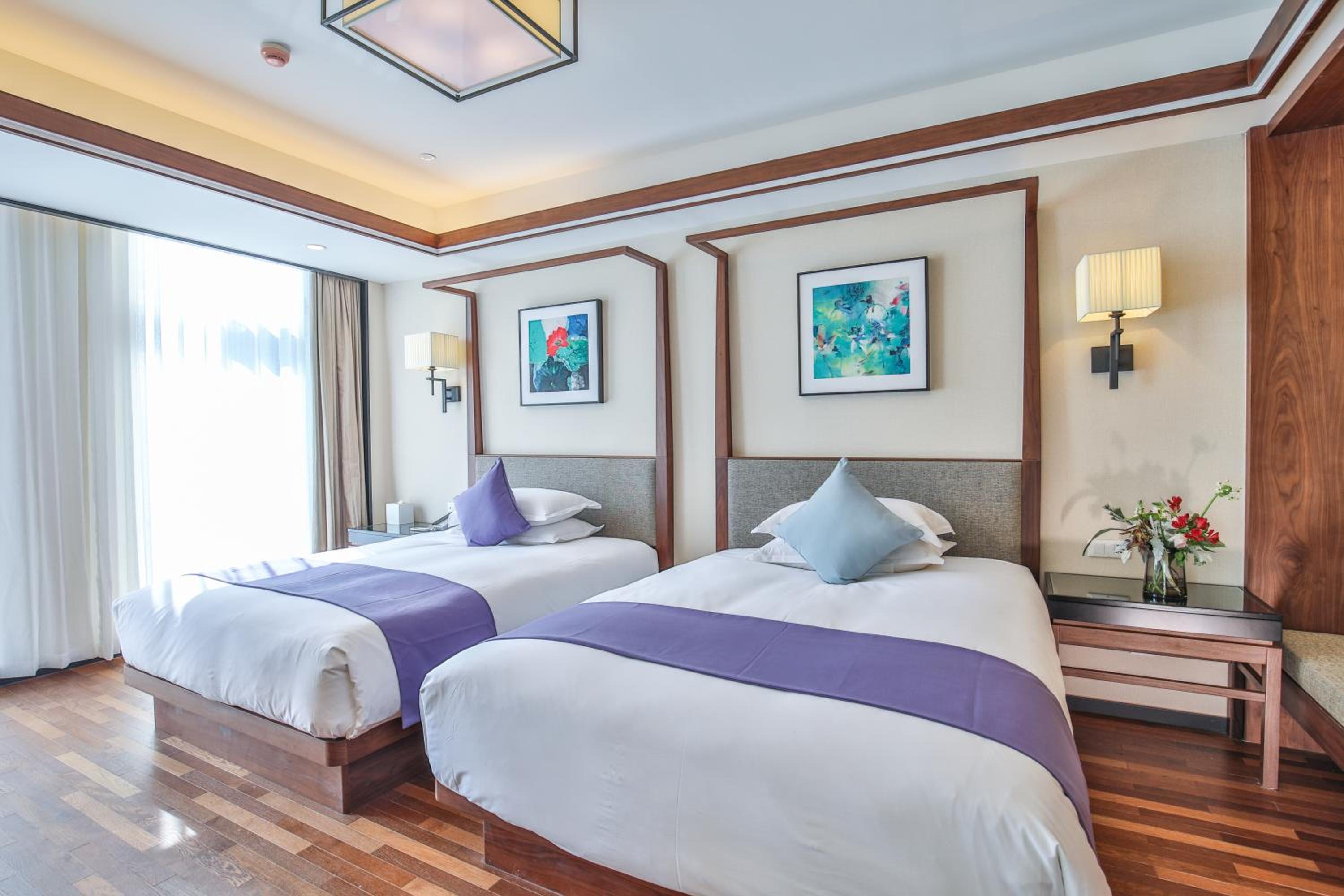 Deluxe Twin Suite